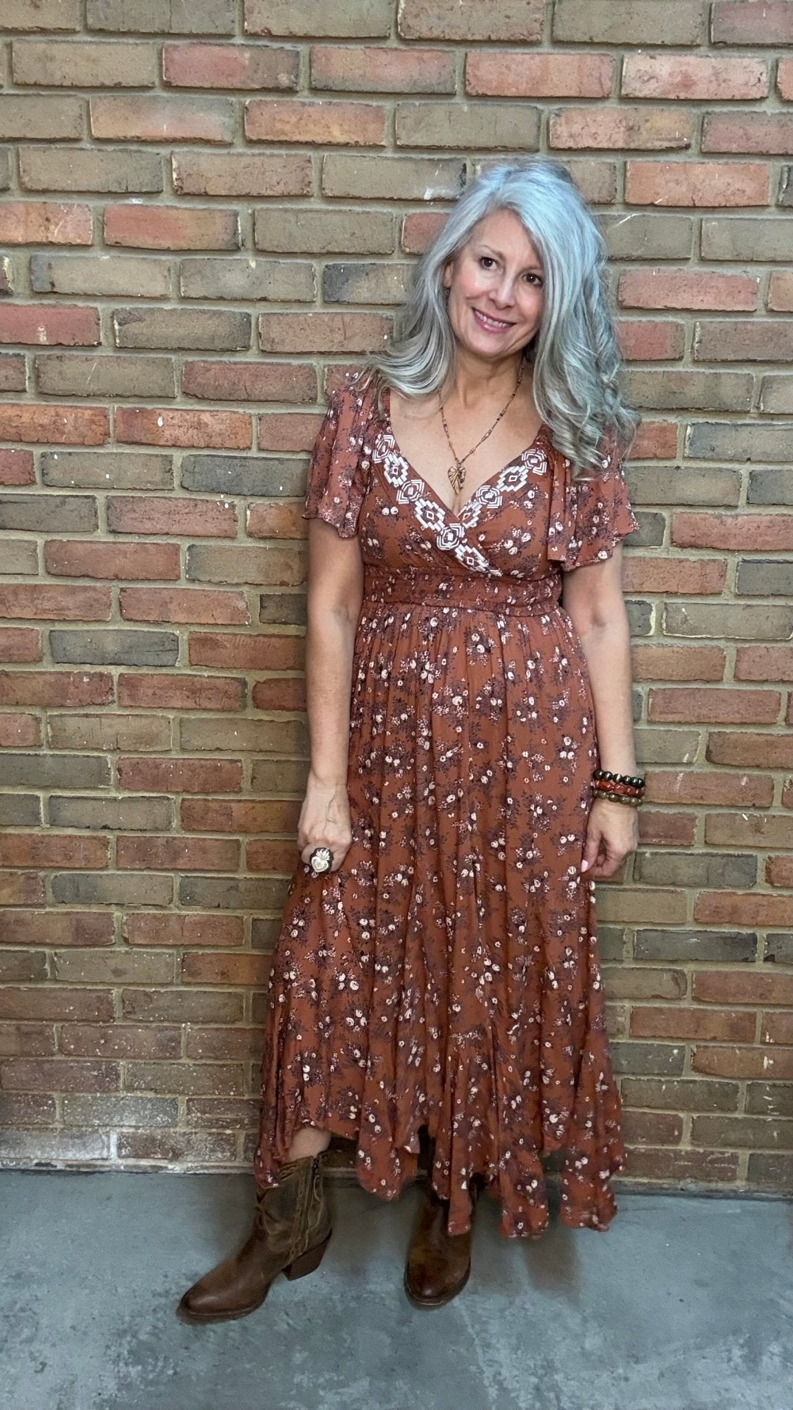 Short Sleeve Embroidered Midi Dress - Vintage Vault Boutique