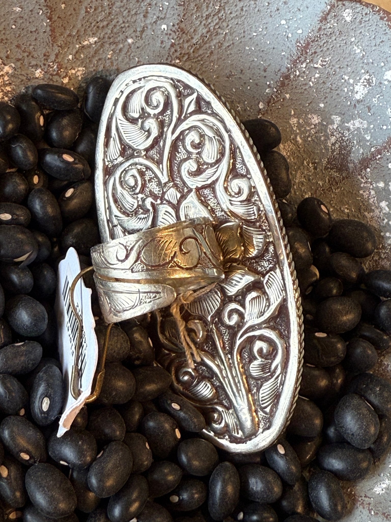 Oval Floral Ring - Vintage Vault Boutique