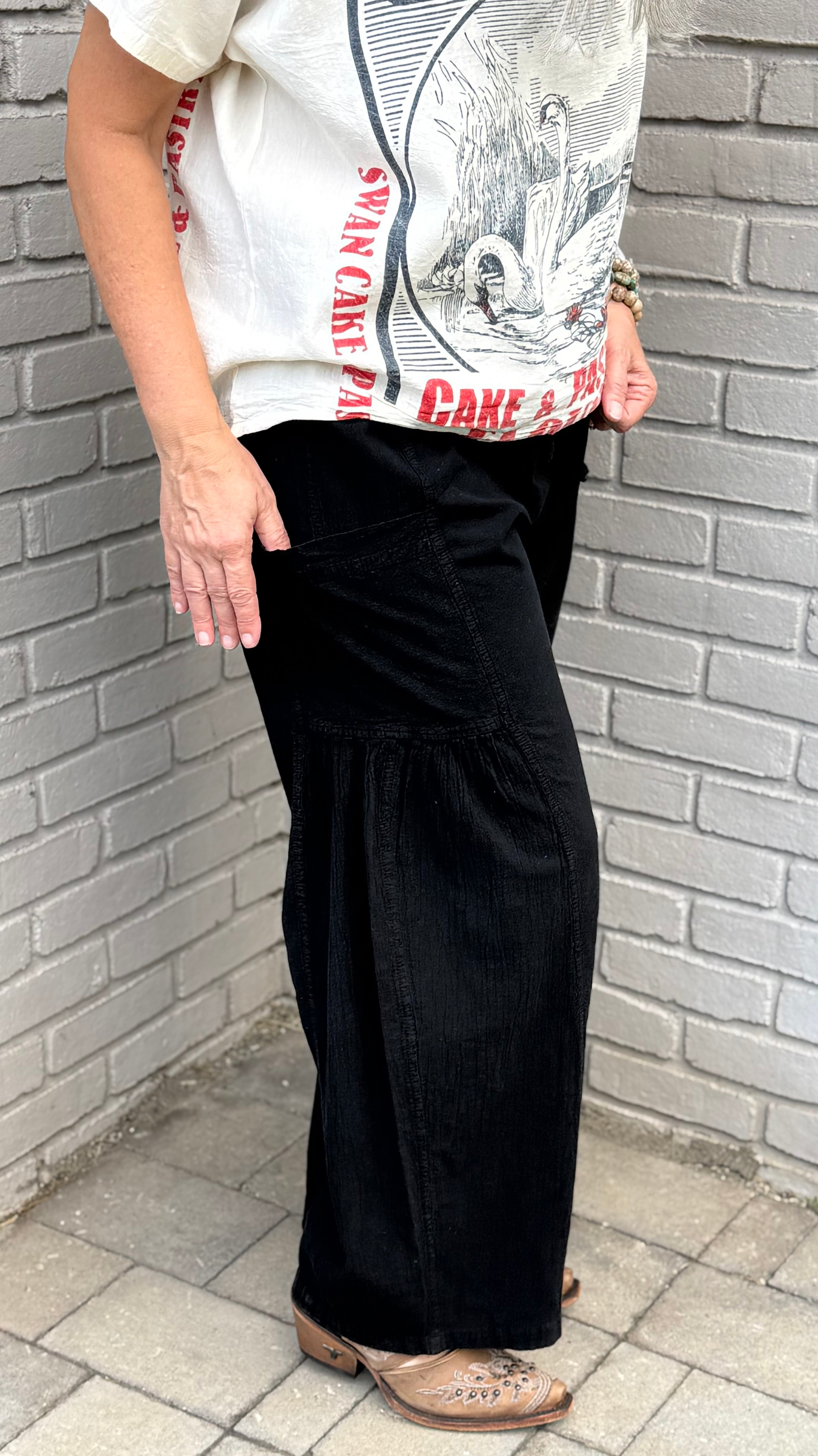 Side Pocket and Gathered Pant Black