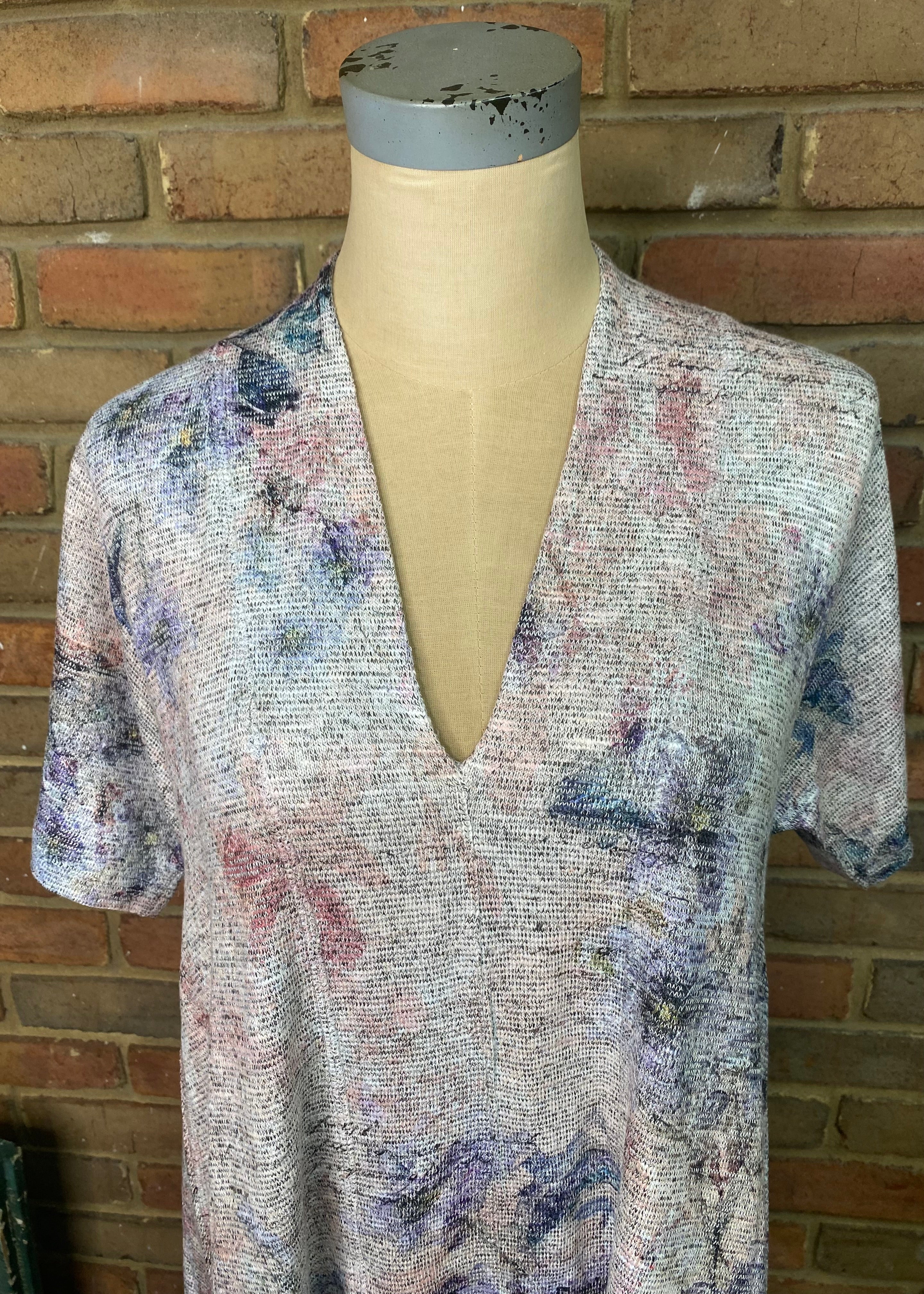 Purple Lilys Short Sleeve V-Neck Top