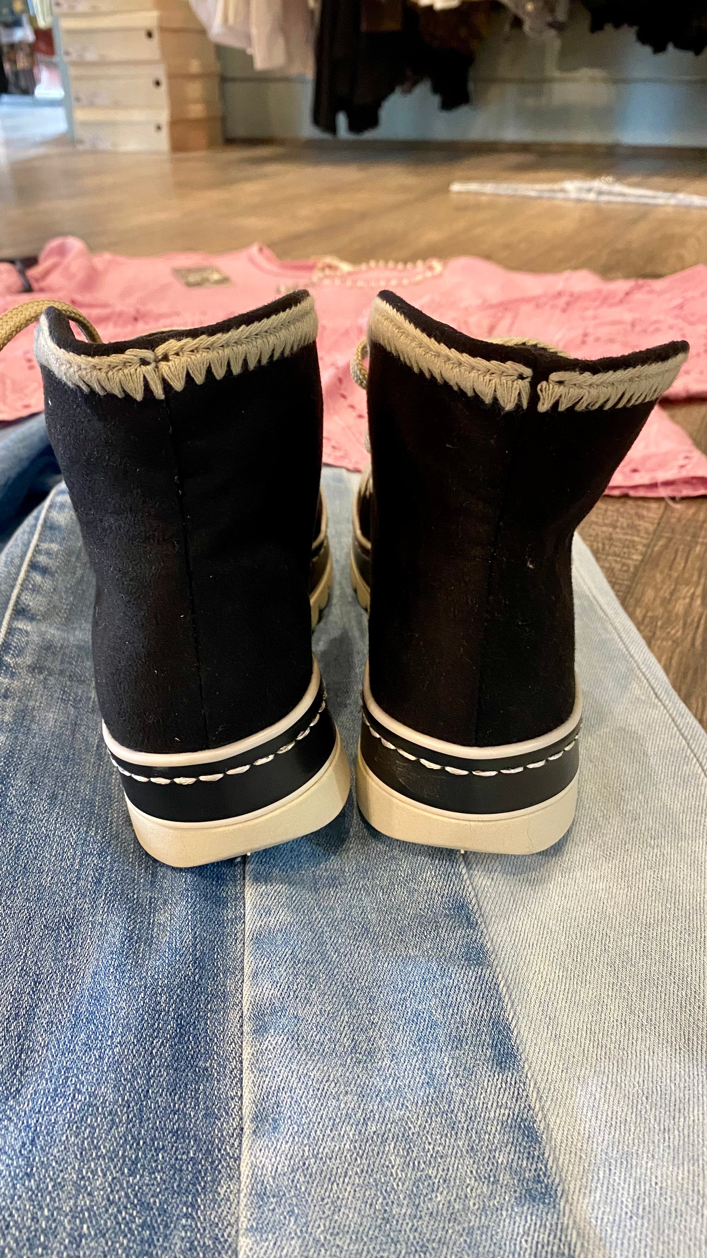 Carrie Boot Sz 6 7