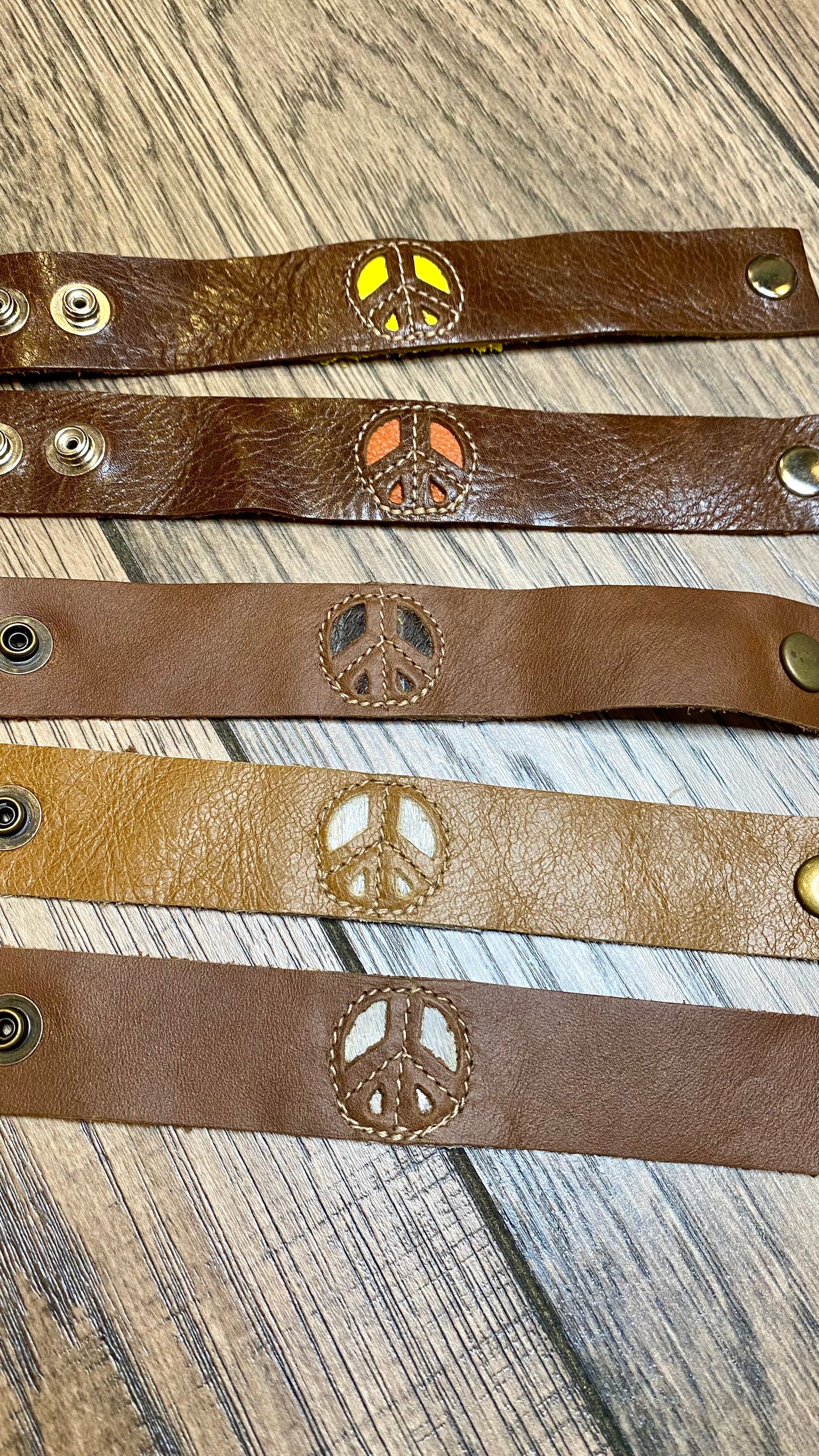 1" Peace Lthr Cuff