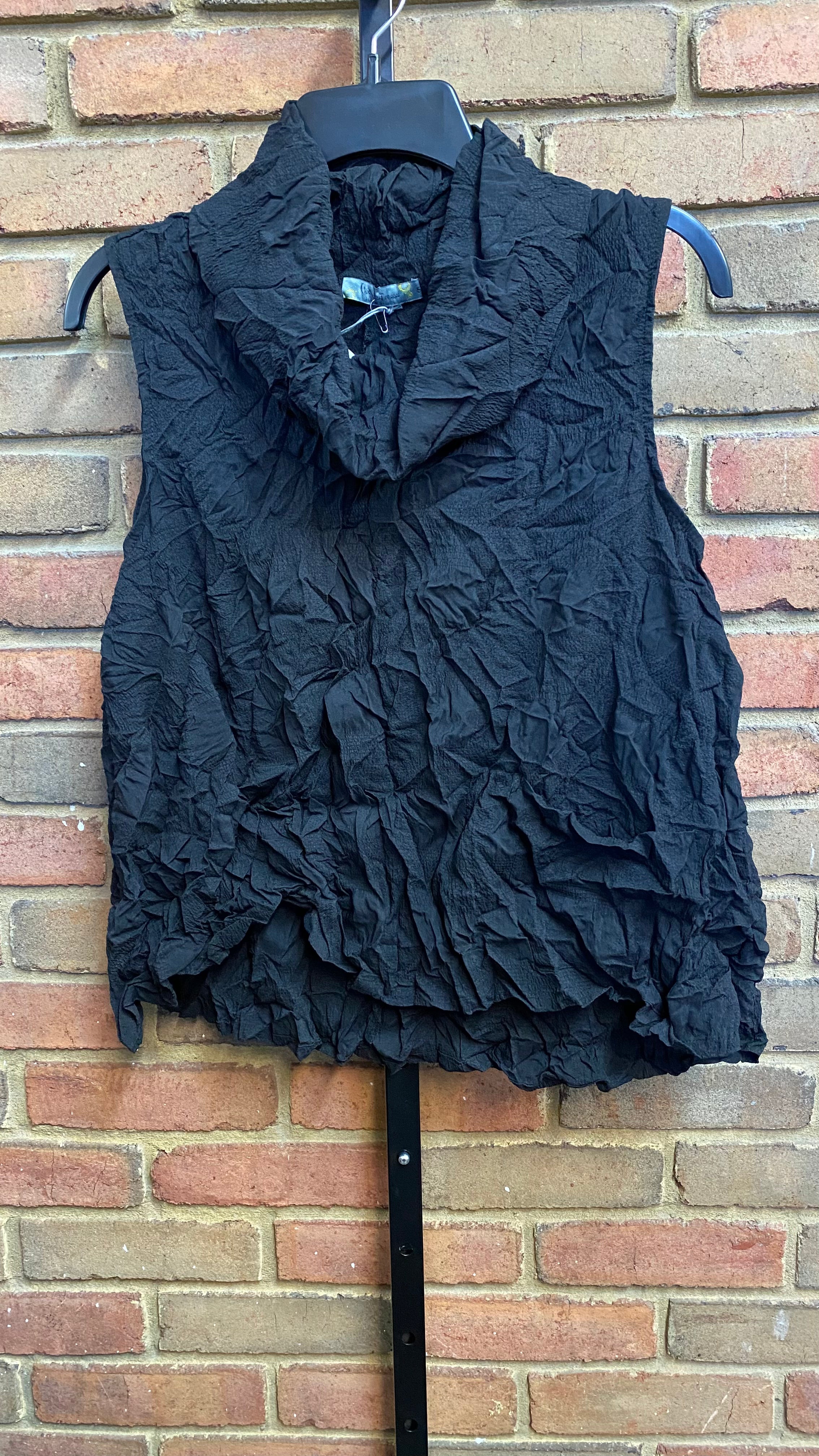 Janelle Topper Black