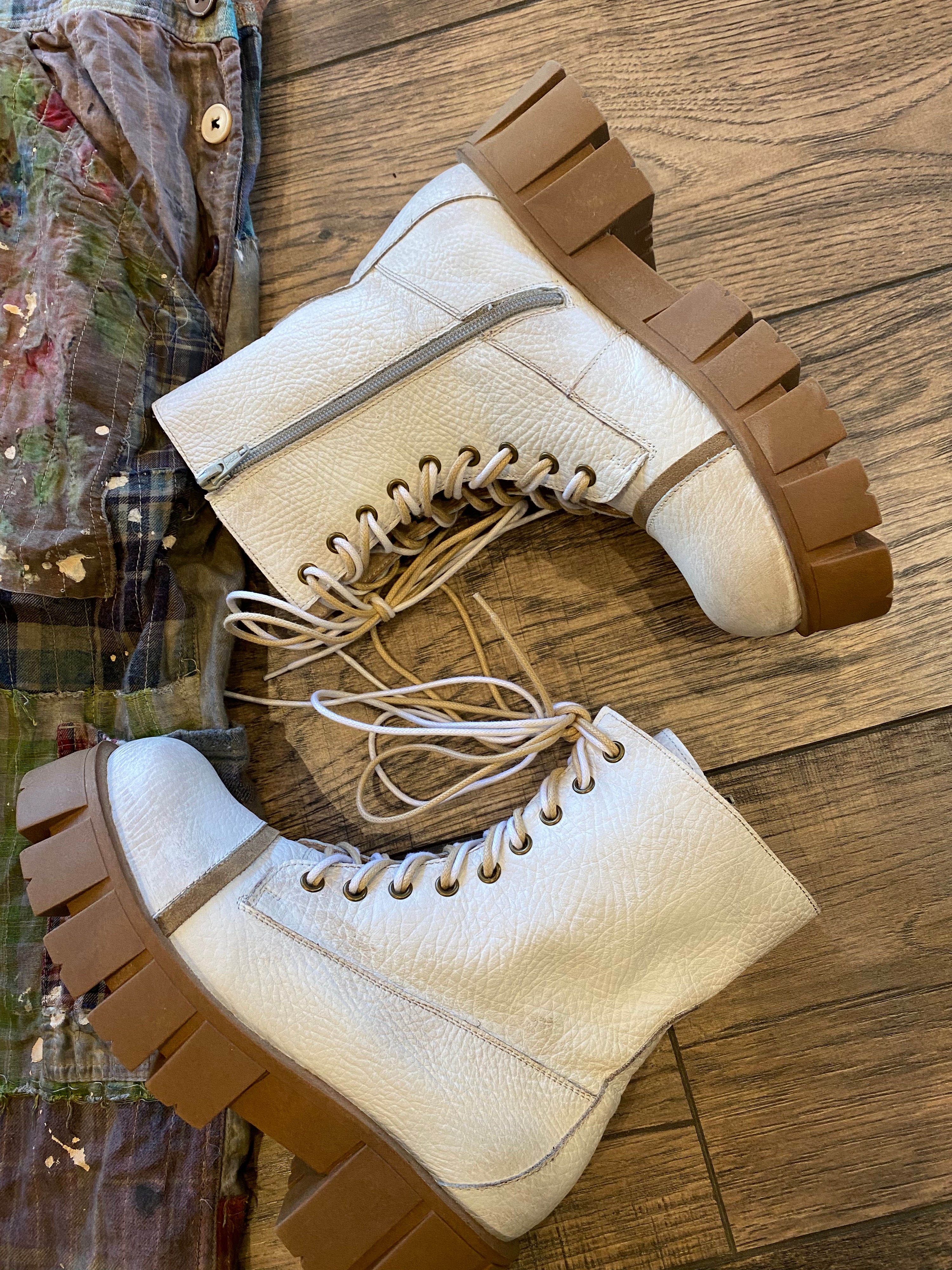 Rolly Boot Sz 7