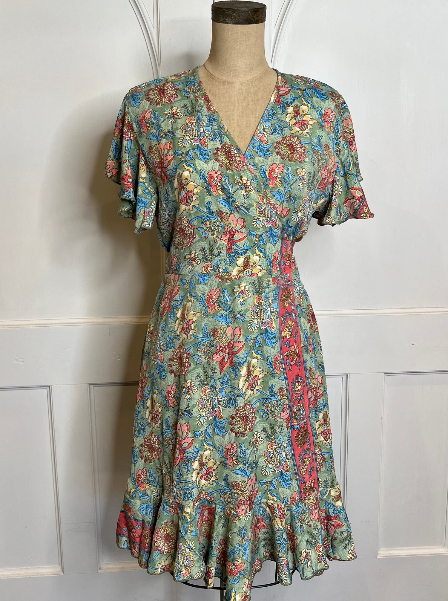 Cienna Vea Short Wrap Dress L