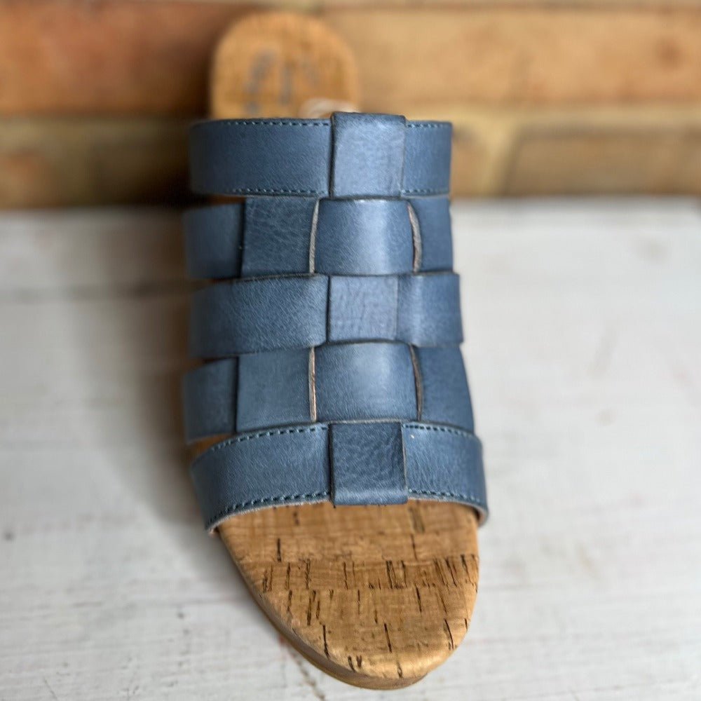 Devan Slip-on Sandal Teal Sz 9 10 - Vintage Vault Boutique
