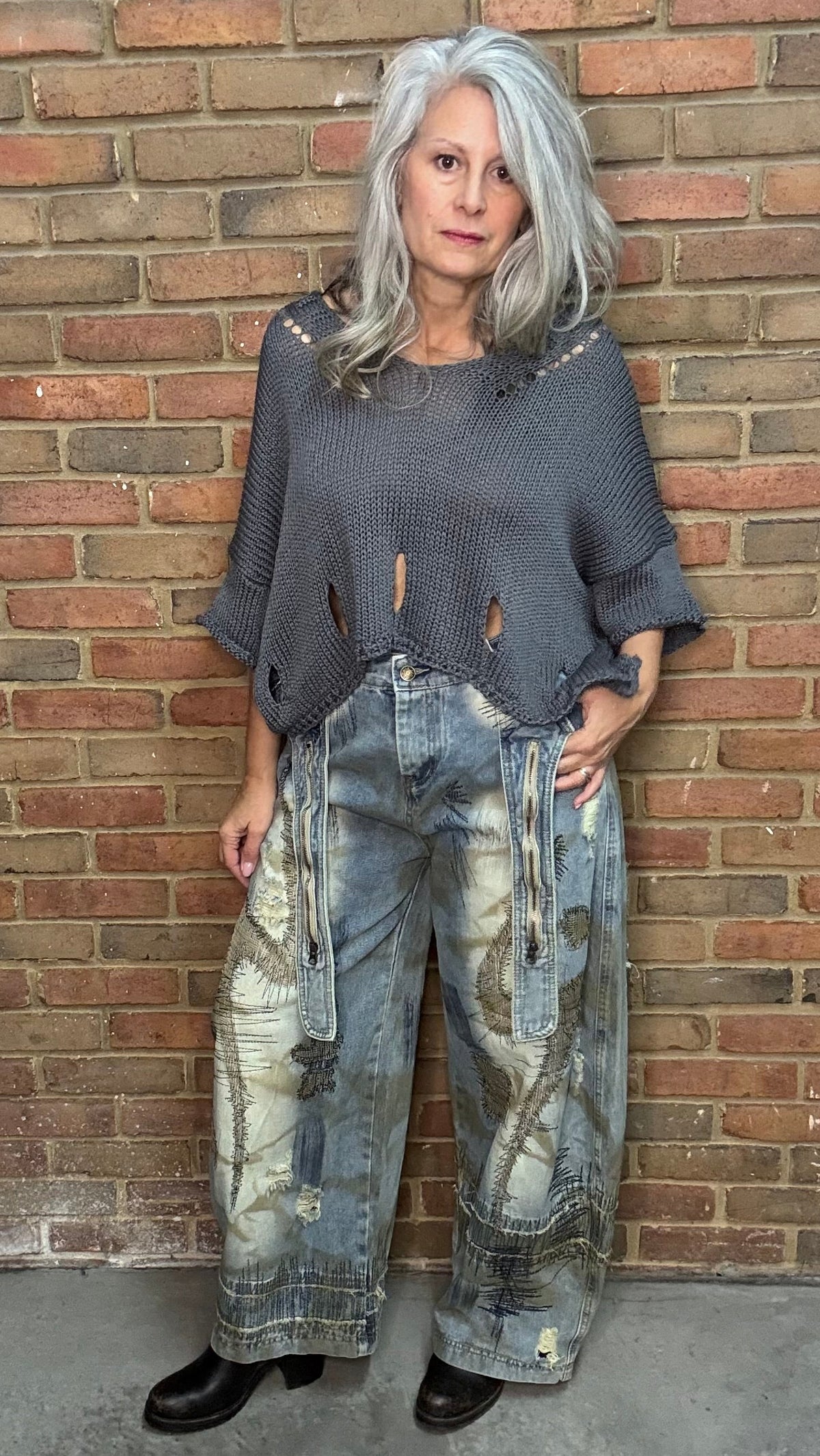 Distressed Denim Zipper Detail Jeans