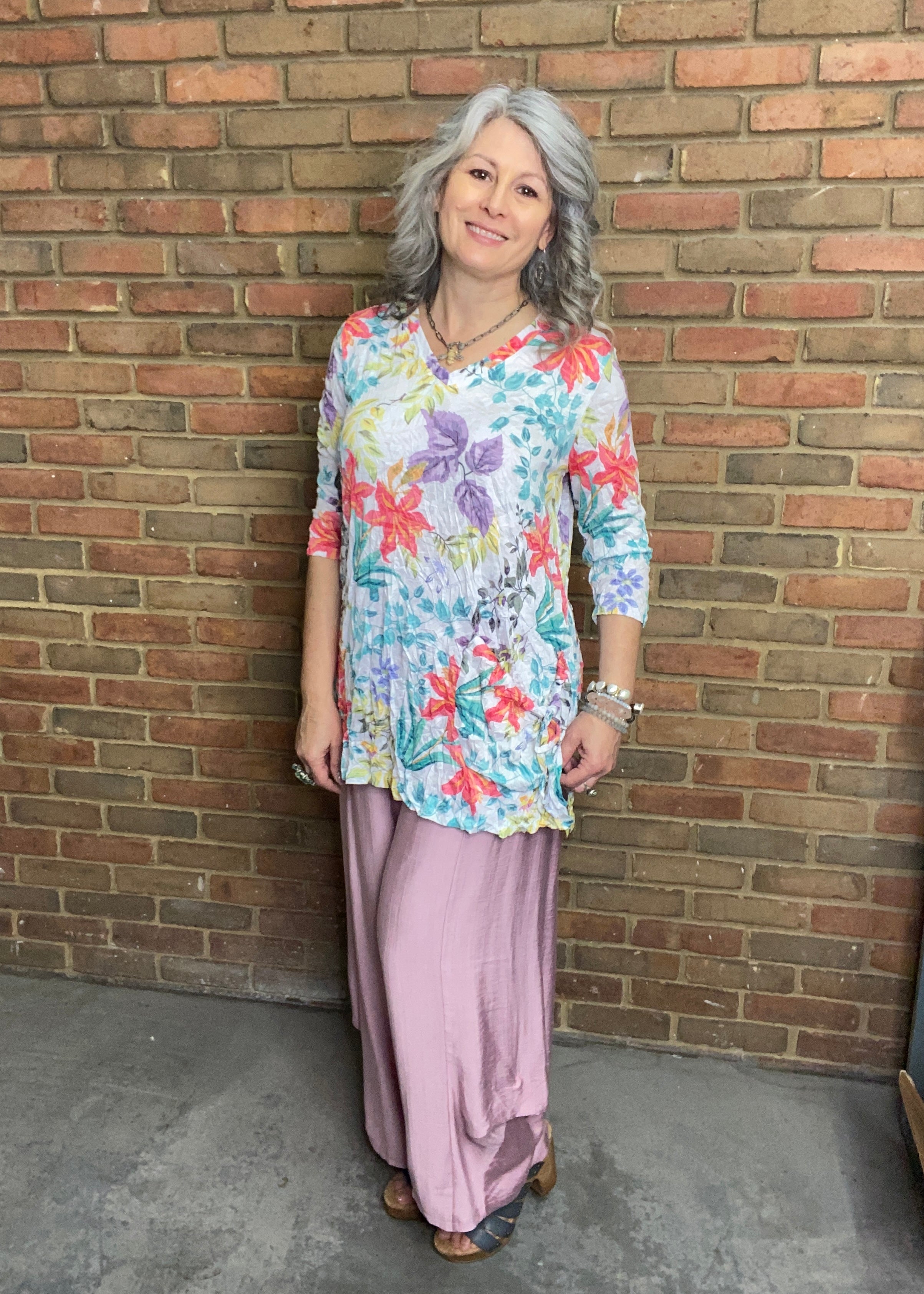 Crinkle Floral One Pocket Top