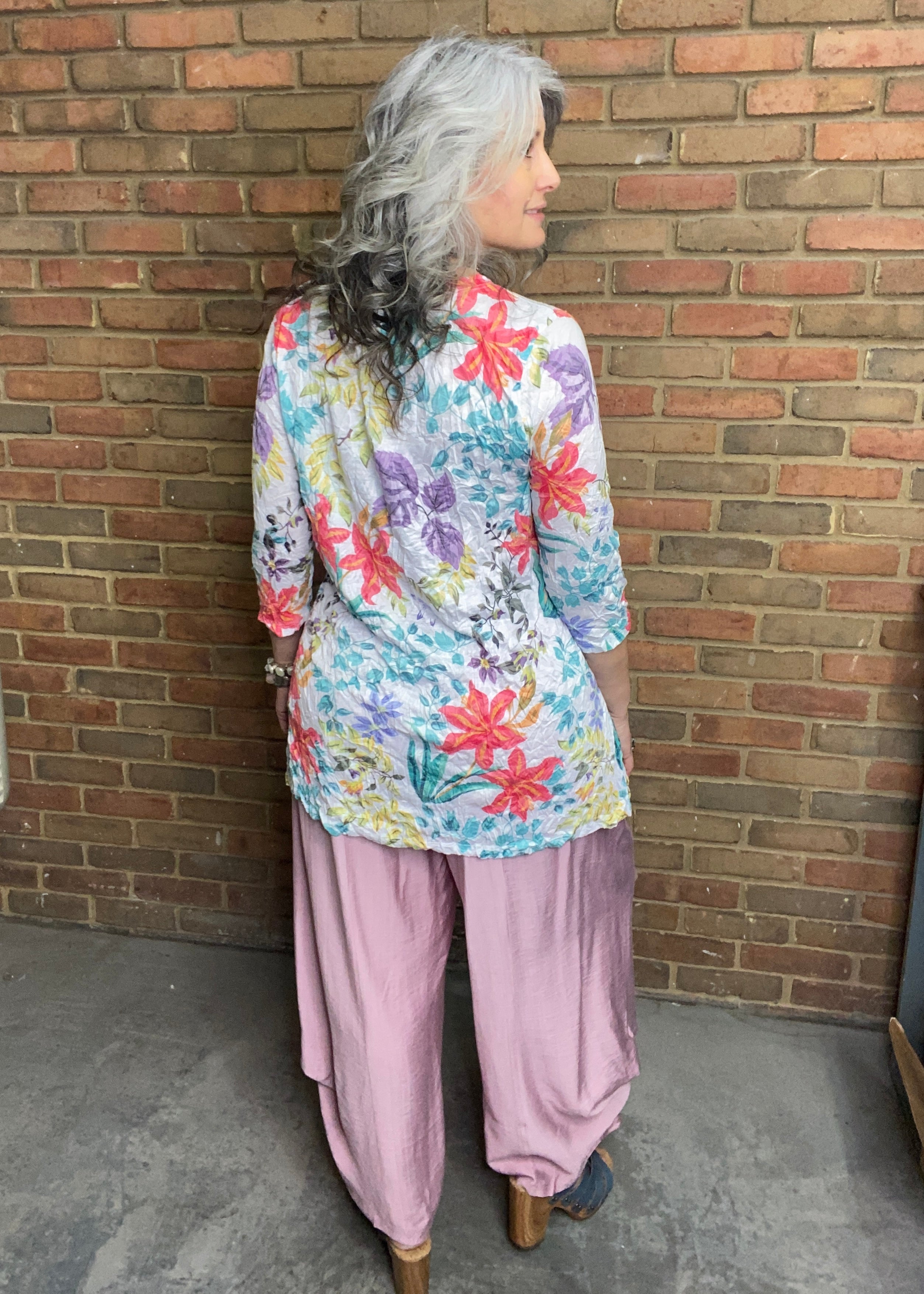Crinkle Floral One Pocket Top