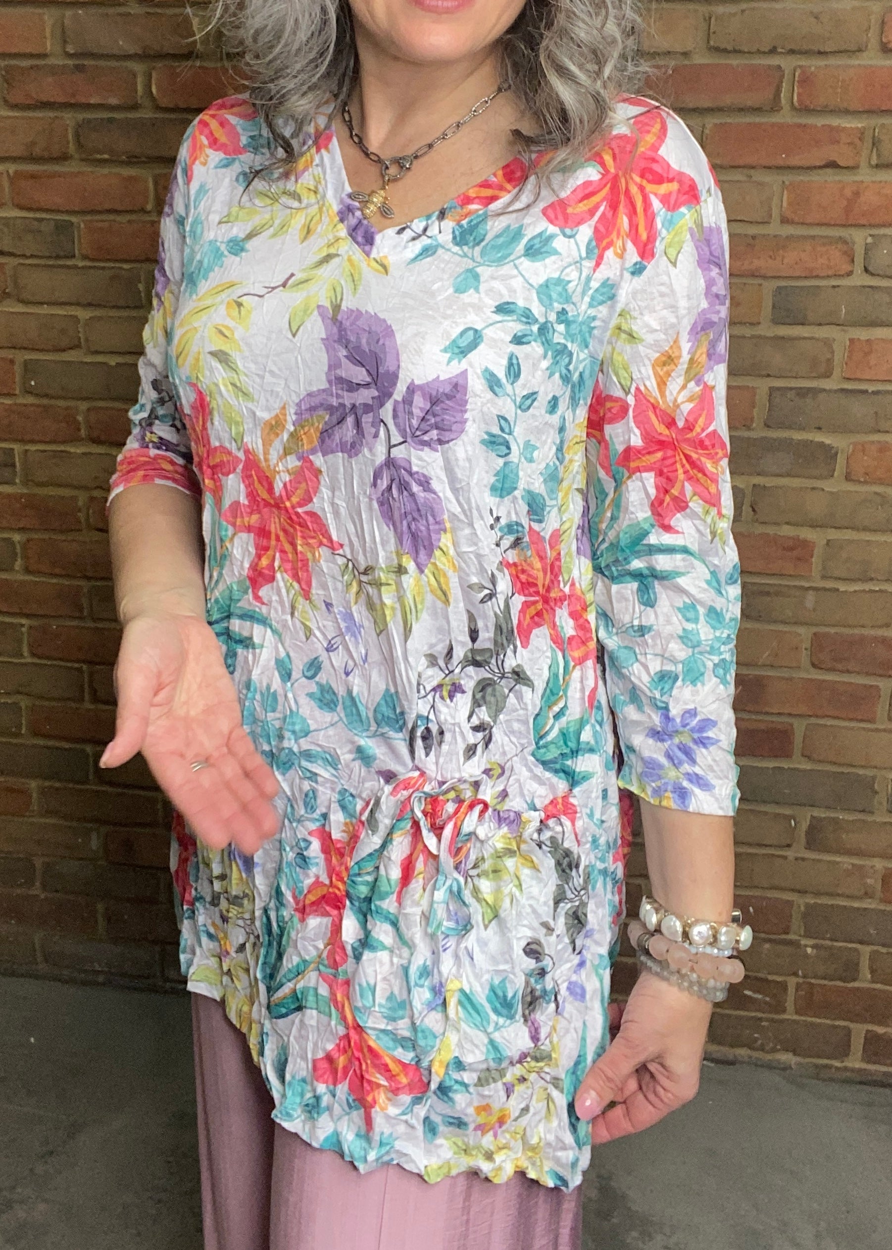 Crinkle Floral One Pocket Top