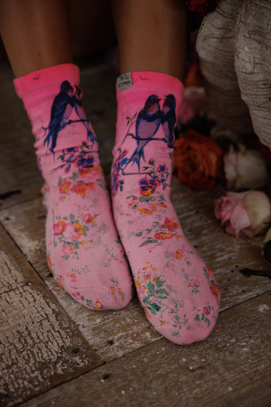 Sock 132 Two Birds MP Socks Valentine Pink