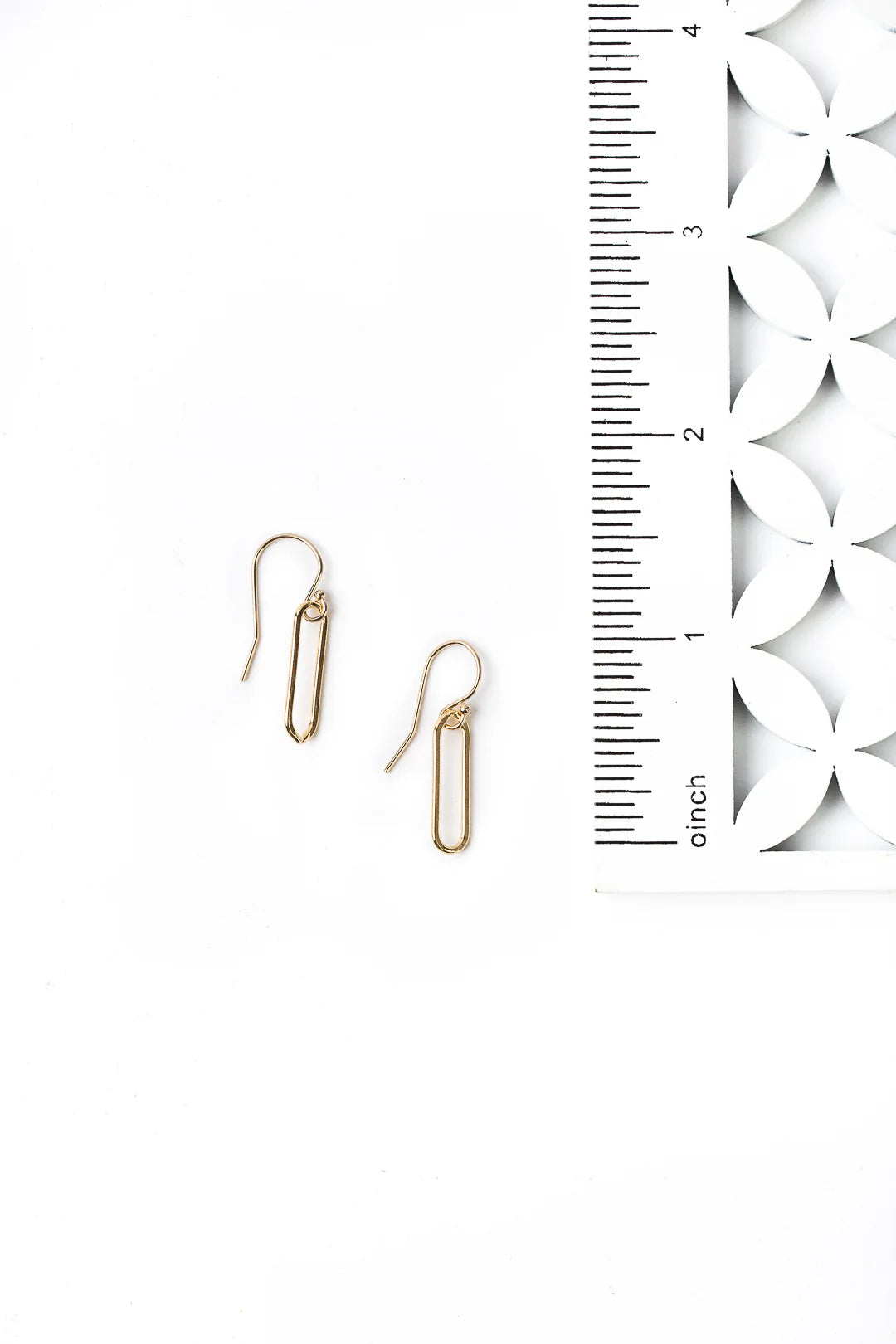 Simplicity Gold Paperclip Earrings E004
