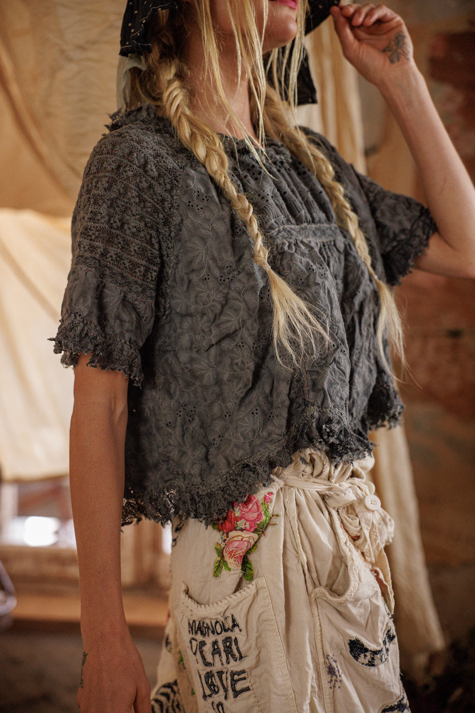 Top 2280 Lace Work Gabriella Blouse Ozzy