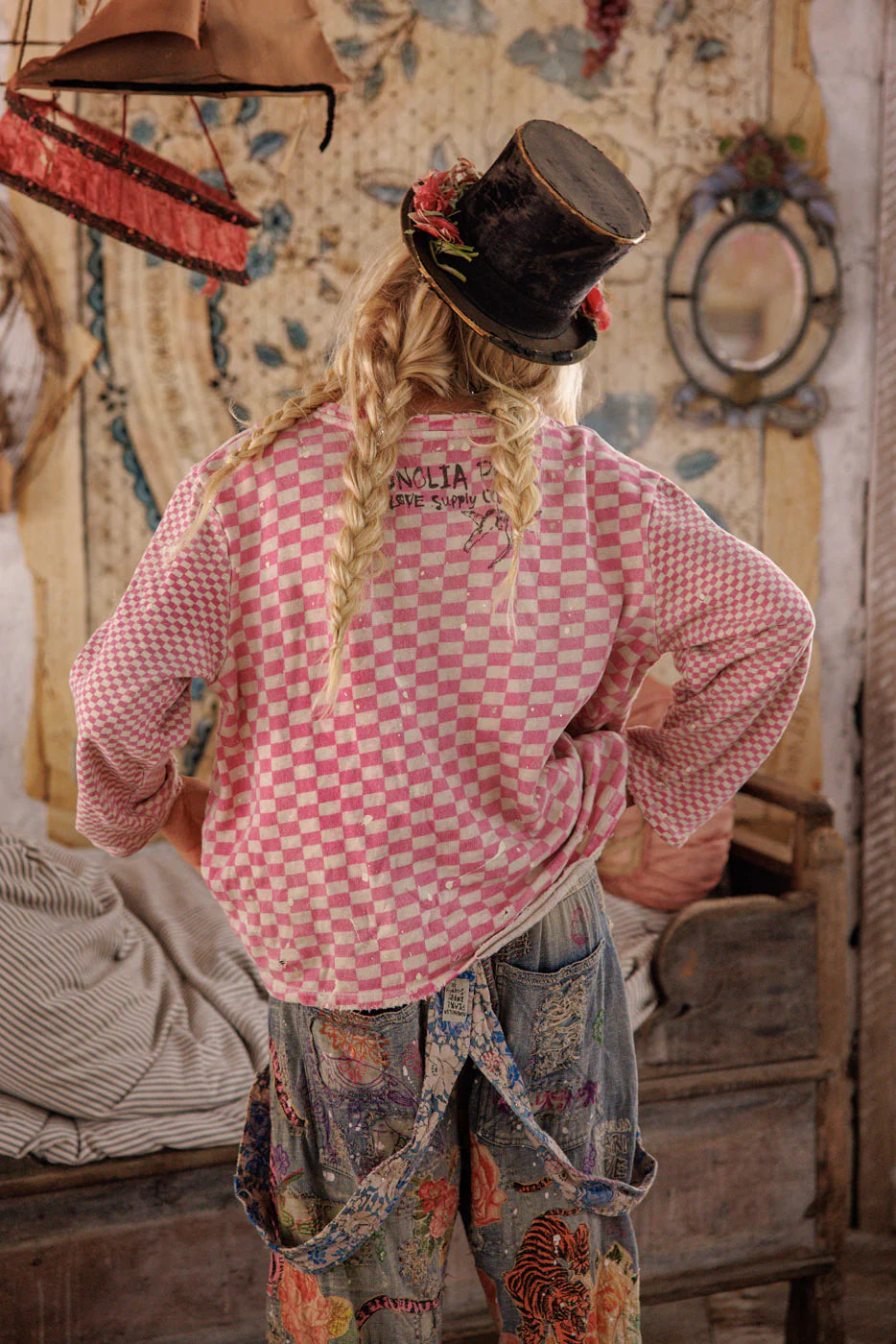 Top 2533 Punkie Pocket Sweatshirt