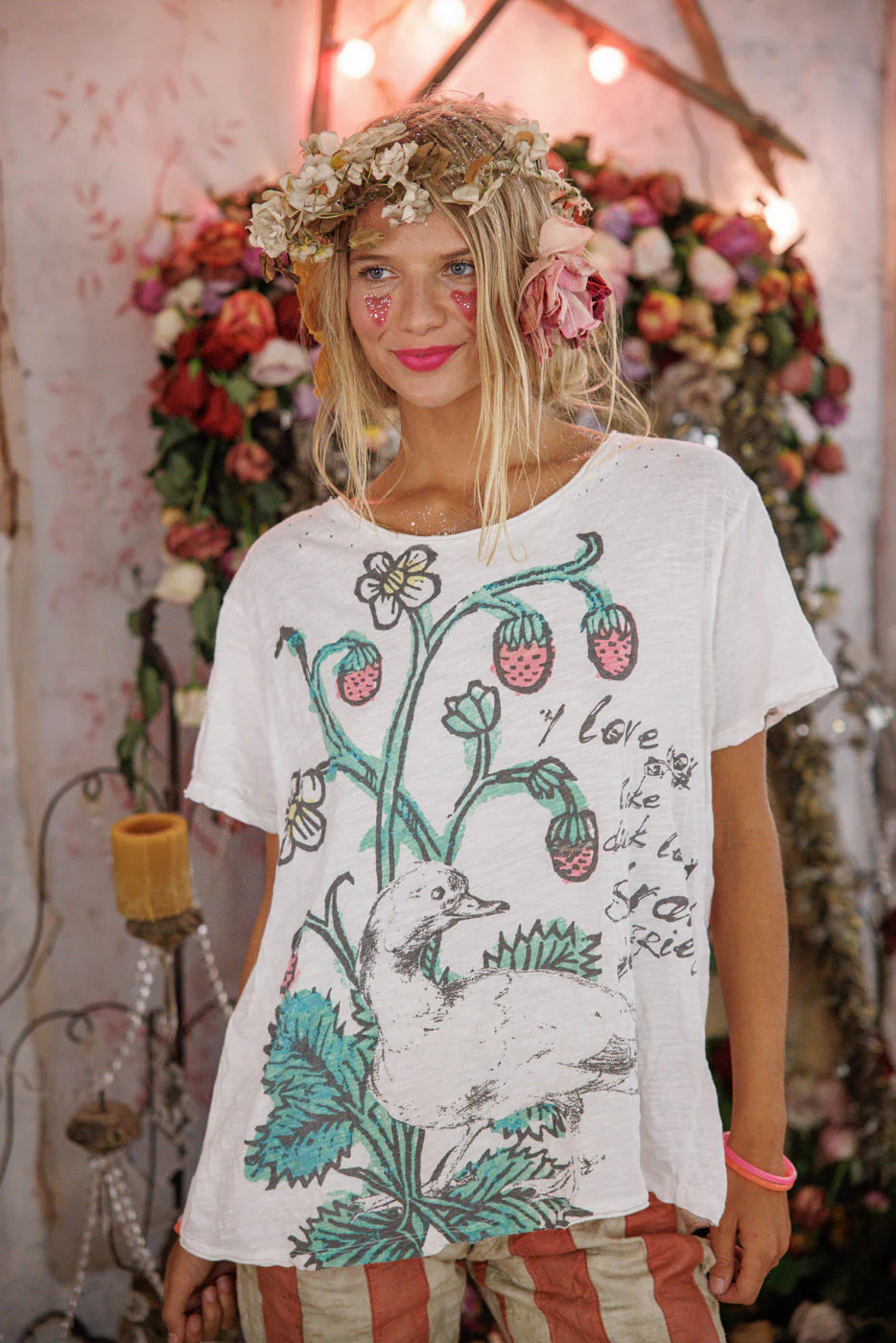 Top 2756 Ducks Love Strawberries Tee True