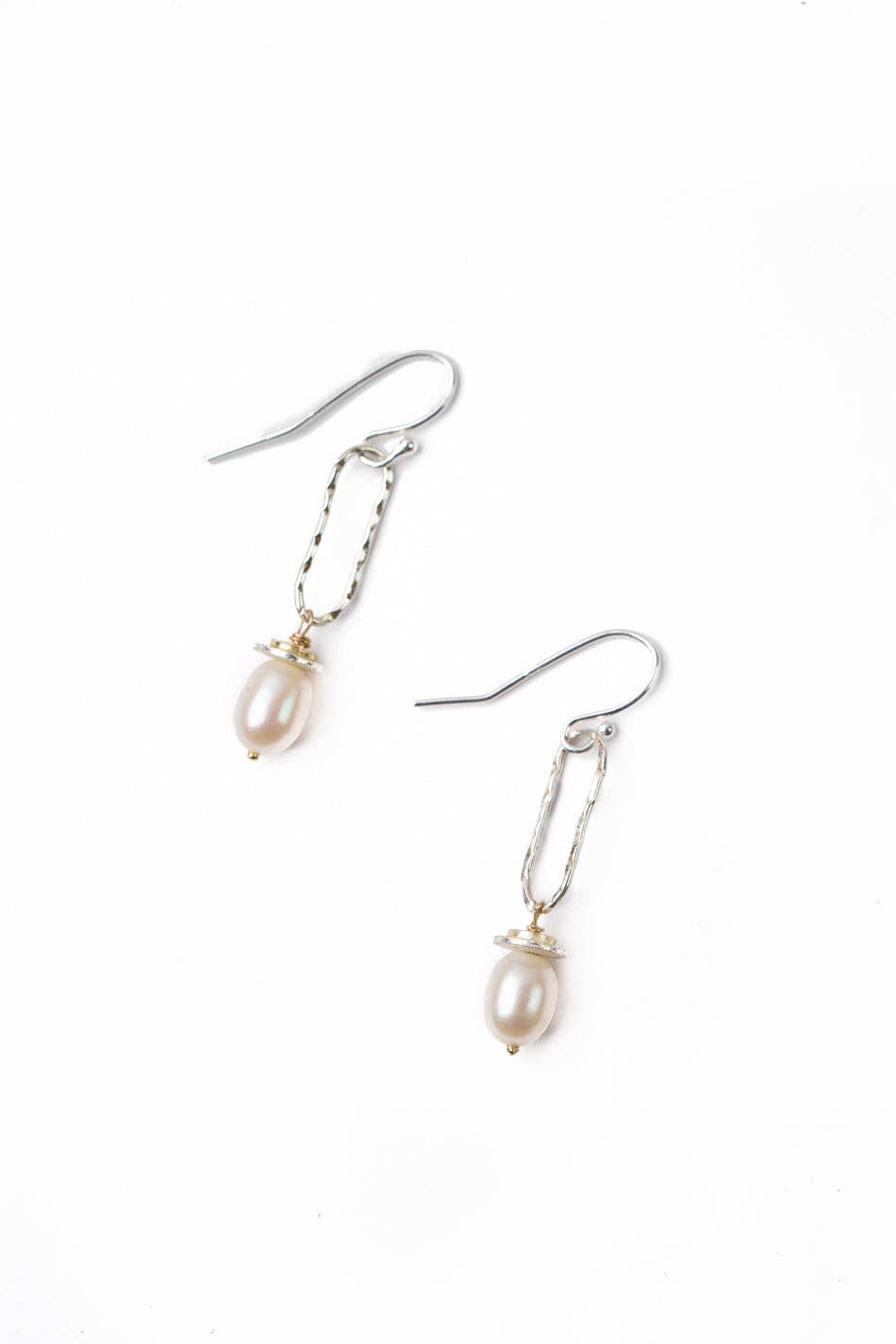 Serenity Freshwater Pearl Earring 082E - Vintage Vault Boutique