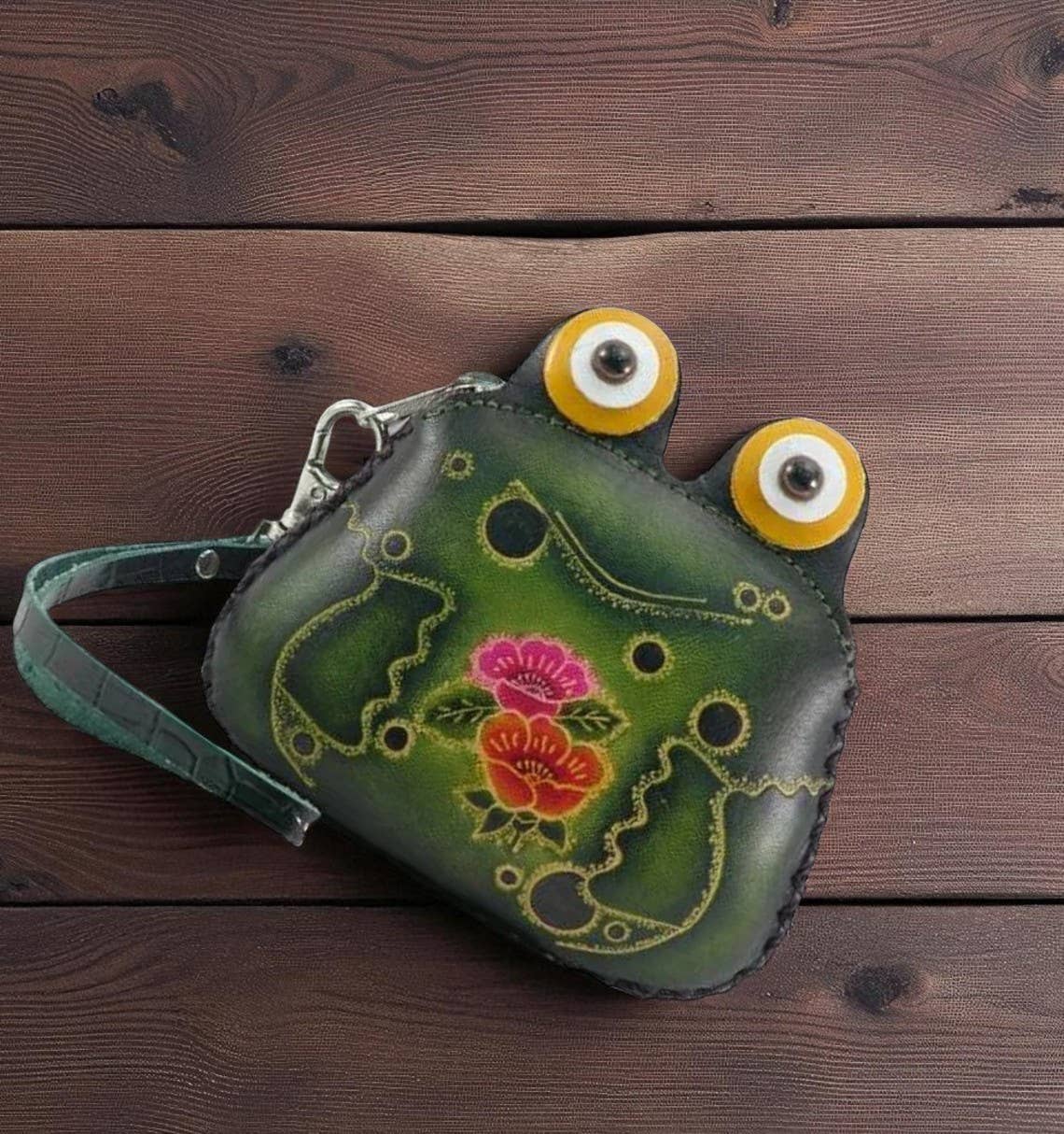 Leather Frog Wristlet - Vintage Vault Boutique