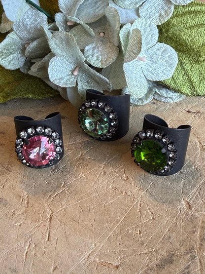 Jacci Ring in Smutt - Vintage Vault Boutique