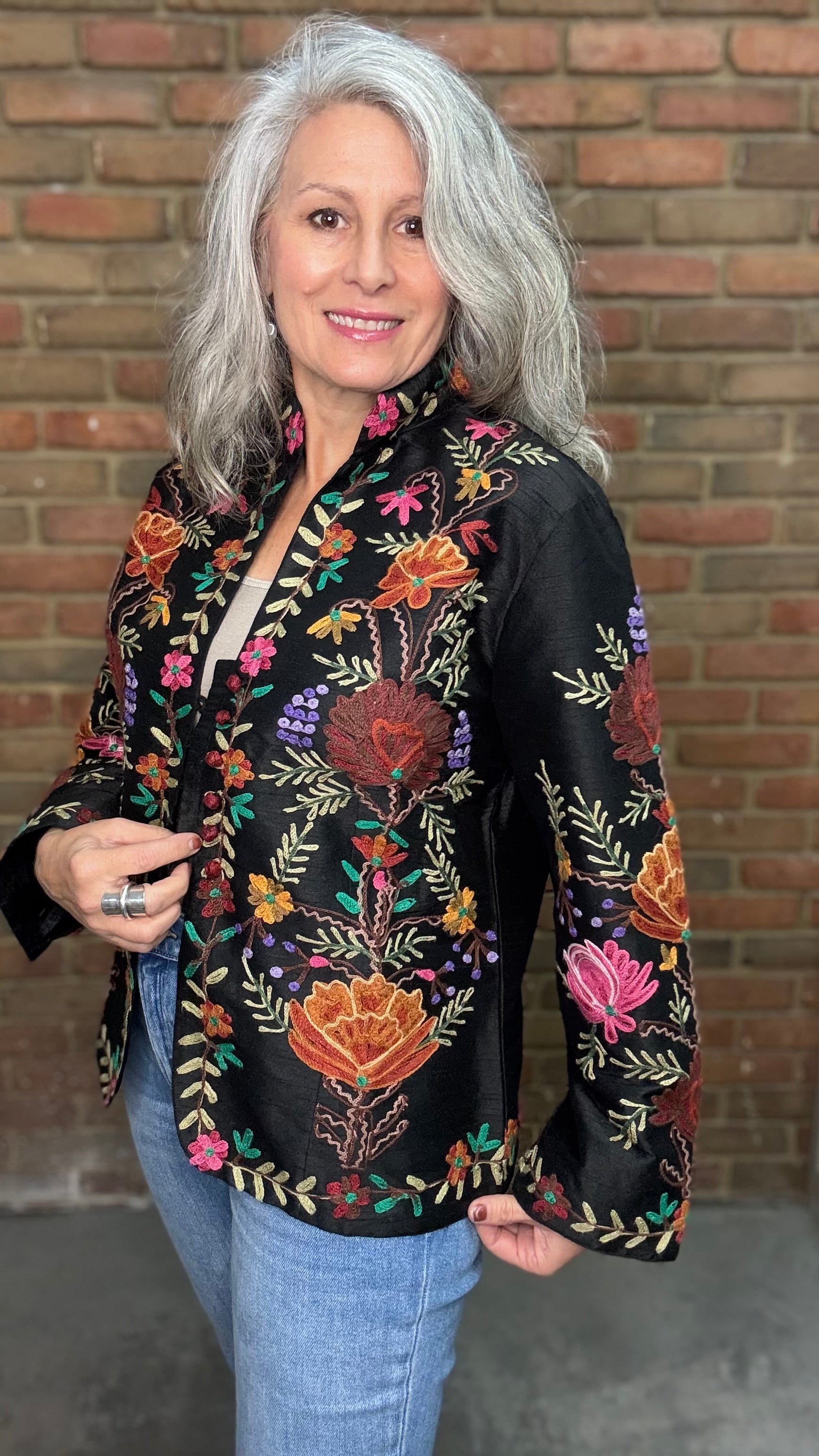 Embroidery Black Short Jacket