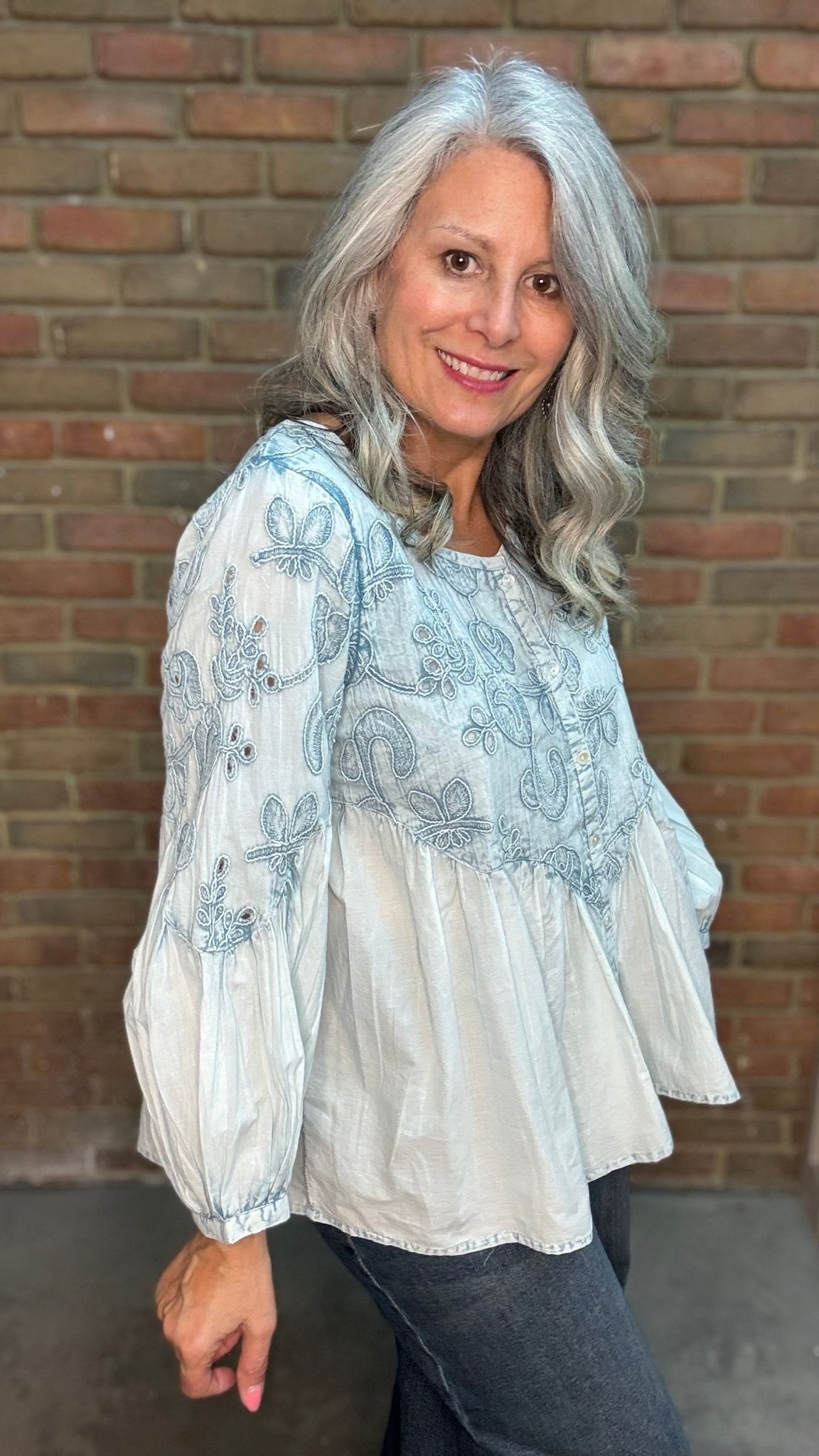 Embroidered Button Up Top - Vintage Vault Boutique