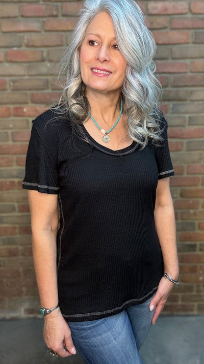 Ribbed Round Neck T-Shirt - Vintage Vault Boutique