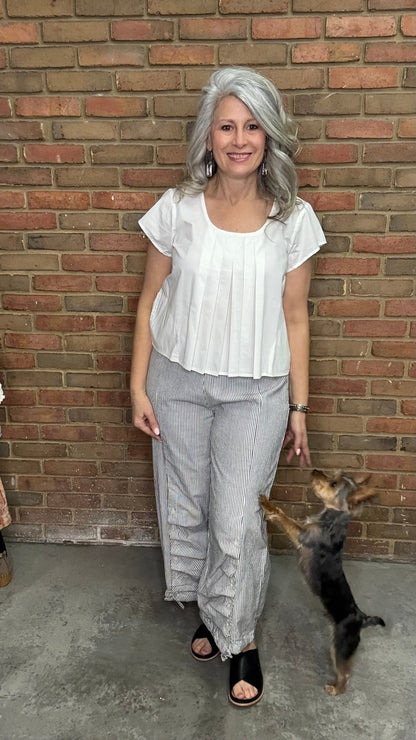 Daley Short Top in White - Vintage Vault Boutique