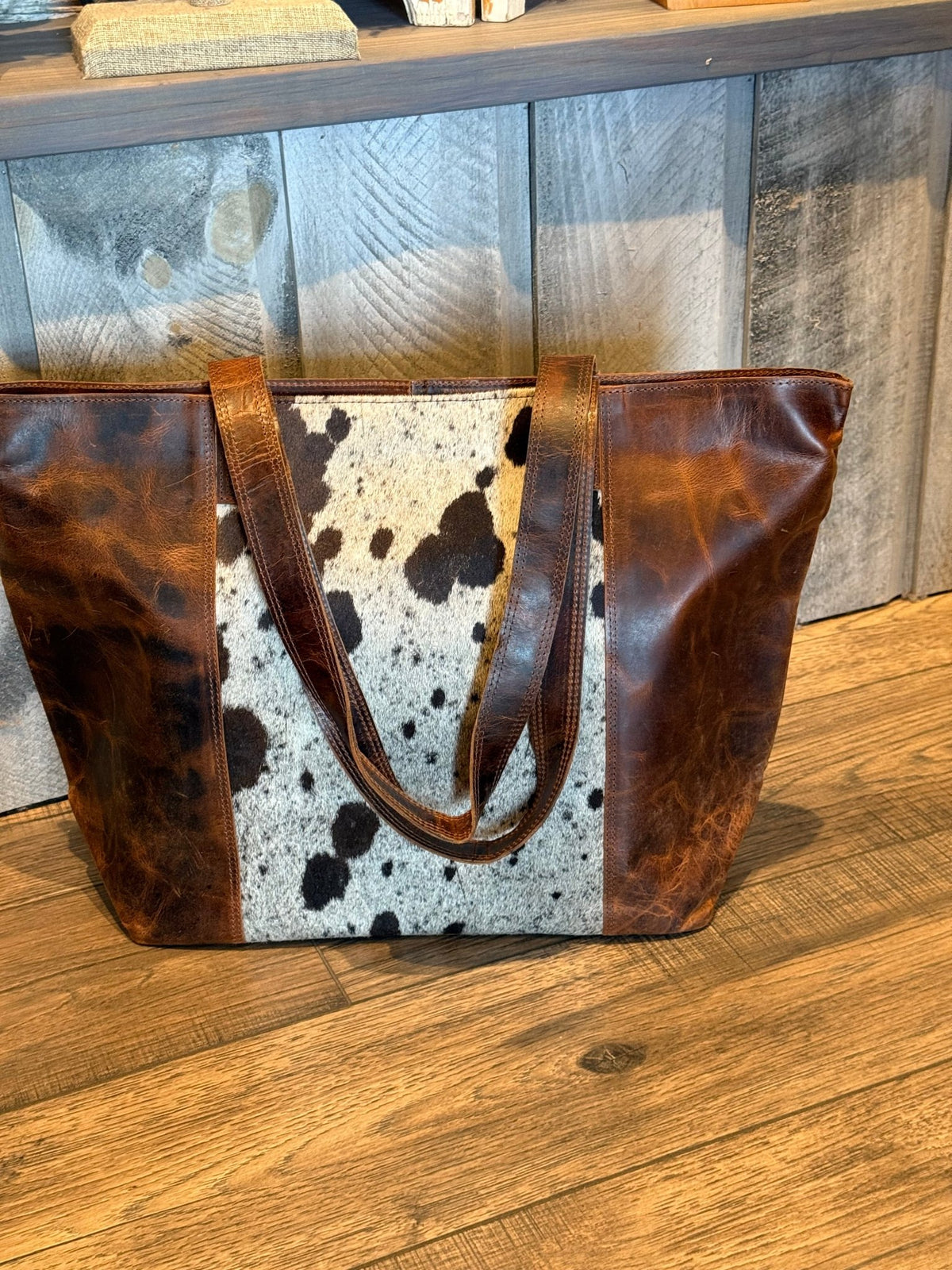 Large Cowhide Tote - Vintage Vault Boutique