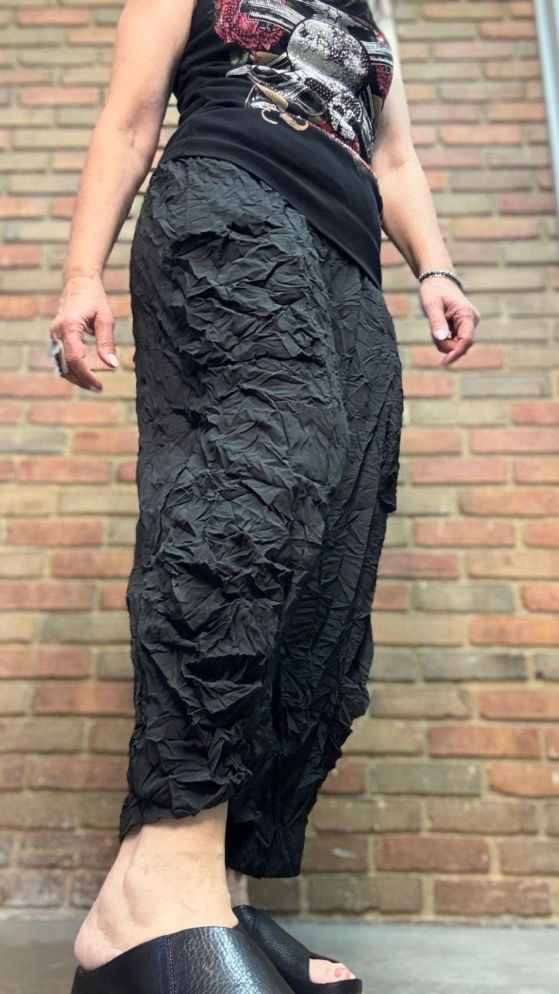 Black Crinkle Side Pocket Pant - Vintage Vault Boutique