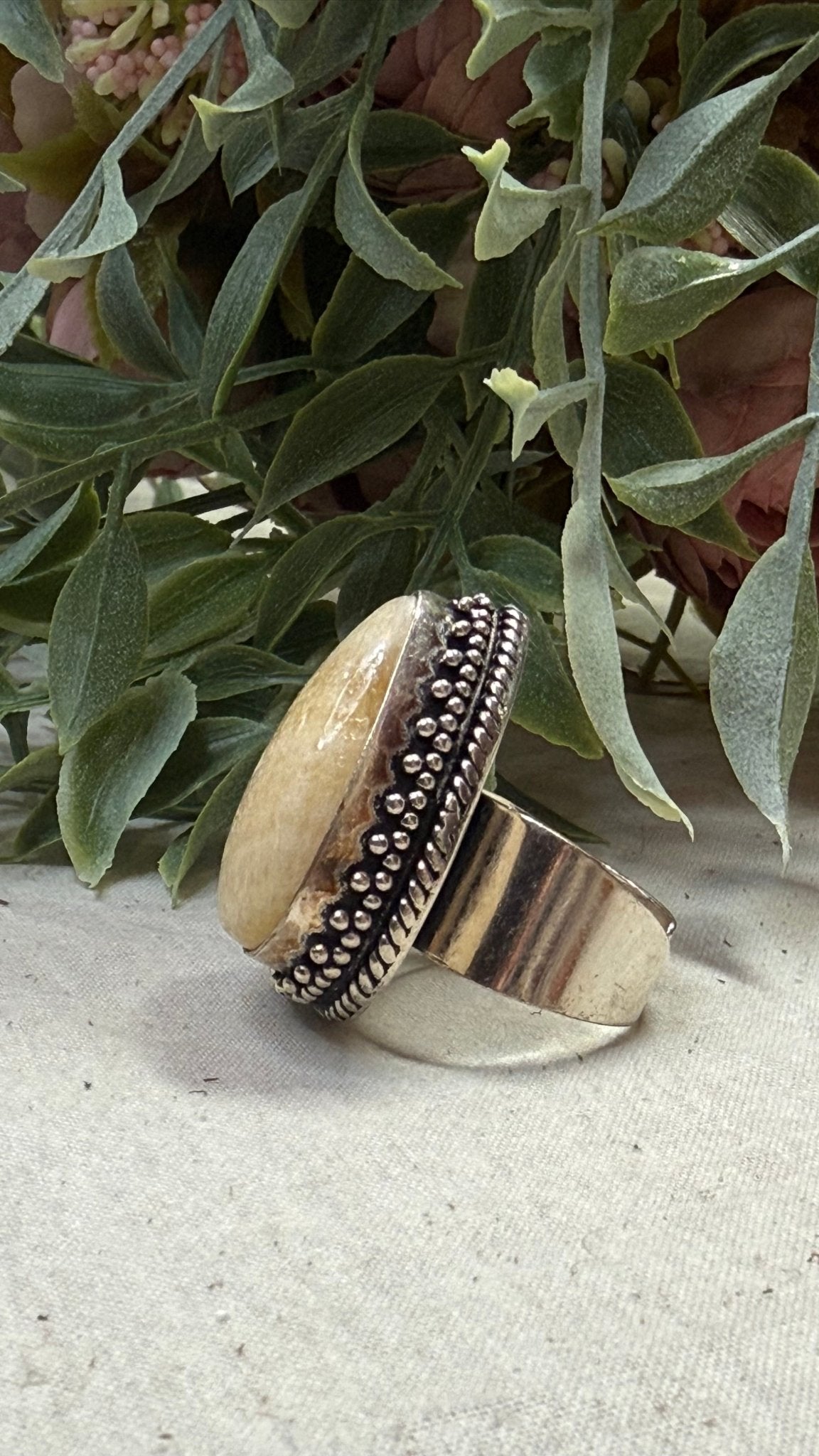 Teardrop Ivory Colored Stone Ring - Vintage Vault Boutique