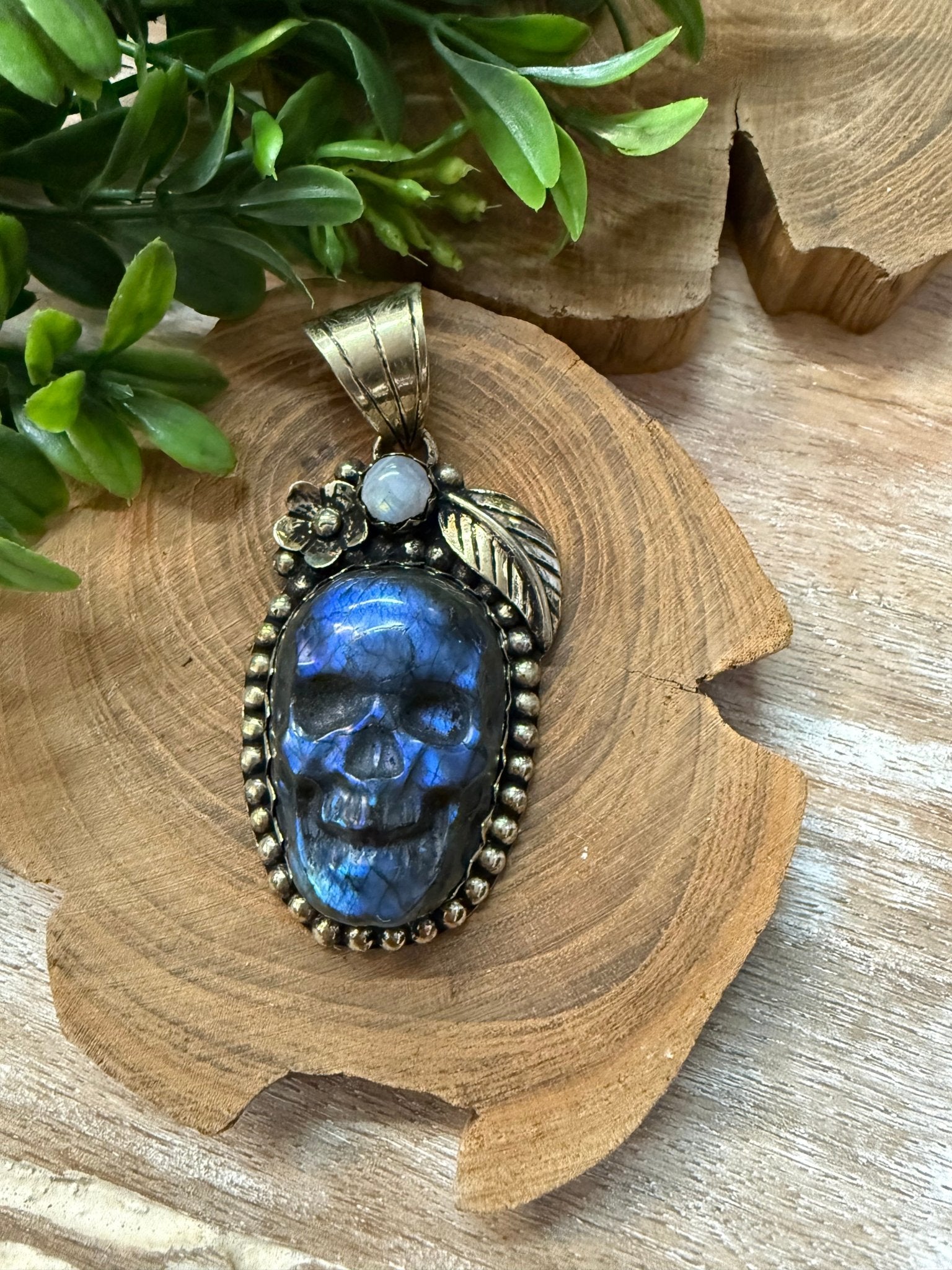 Labradorite and Moonstone Skull Tibetan Pendant - Vintage Vault Boutique