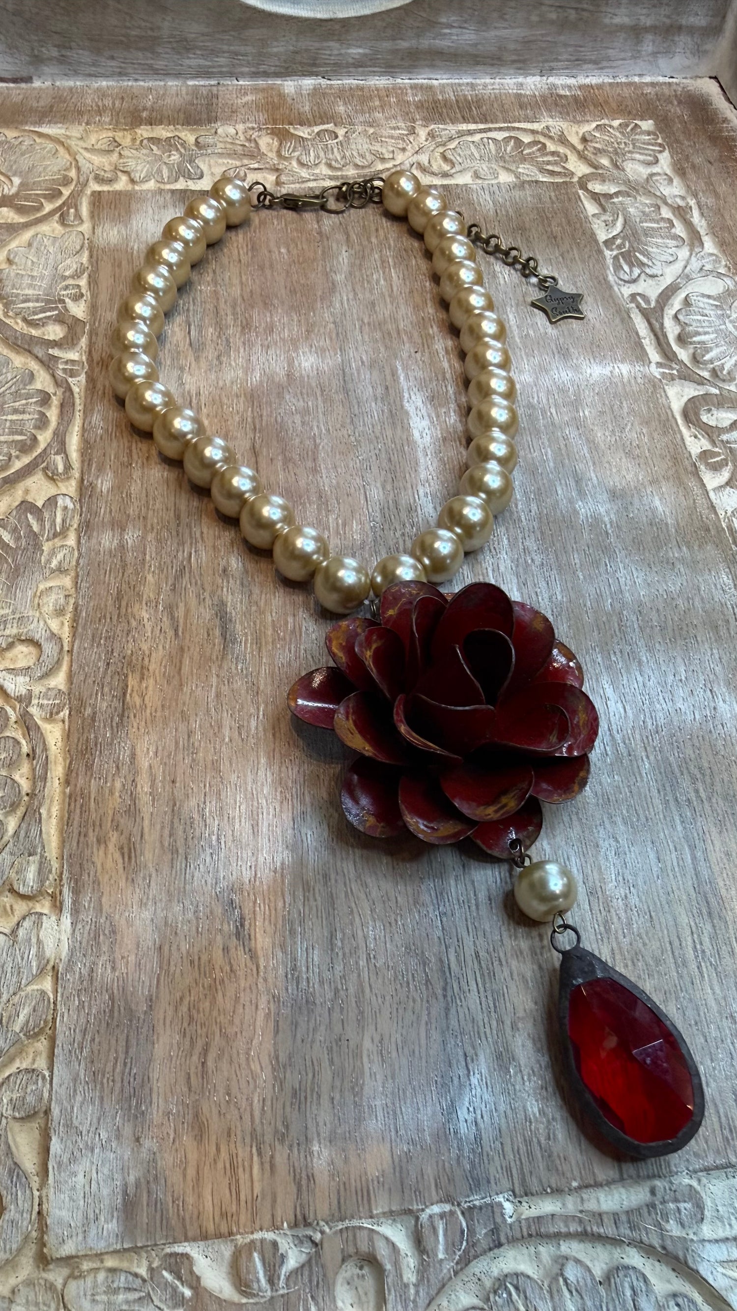 Red Rose Pearl Necklace