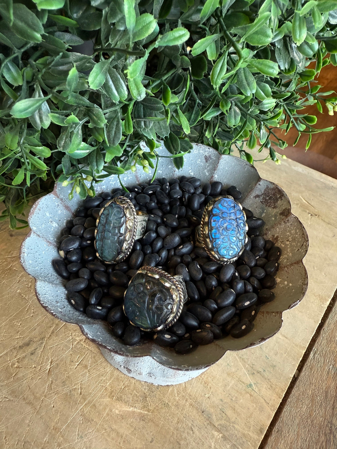Labradorite Engraved Ring