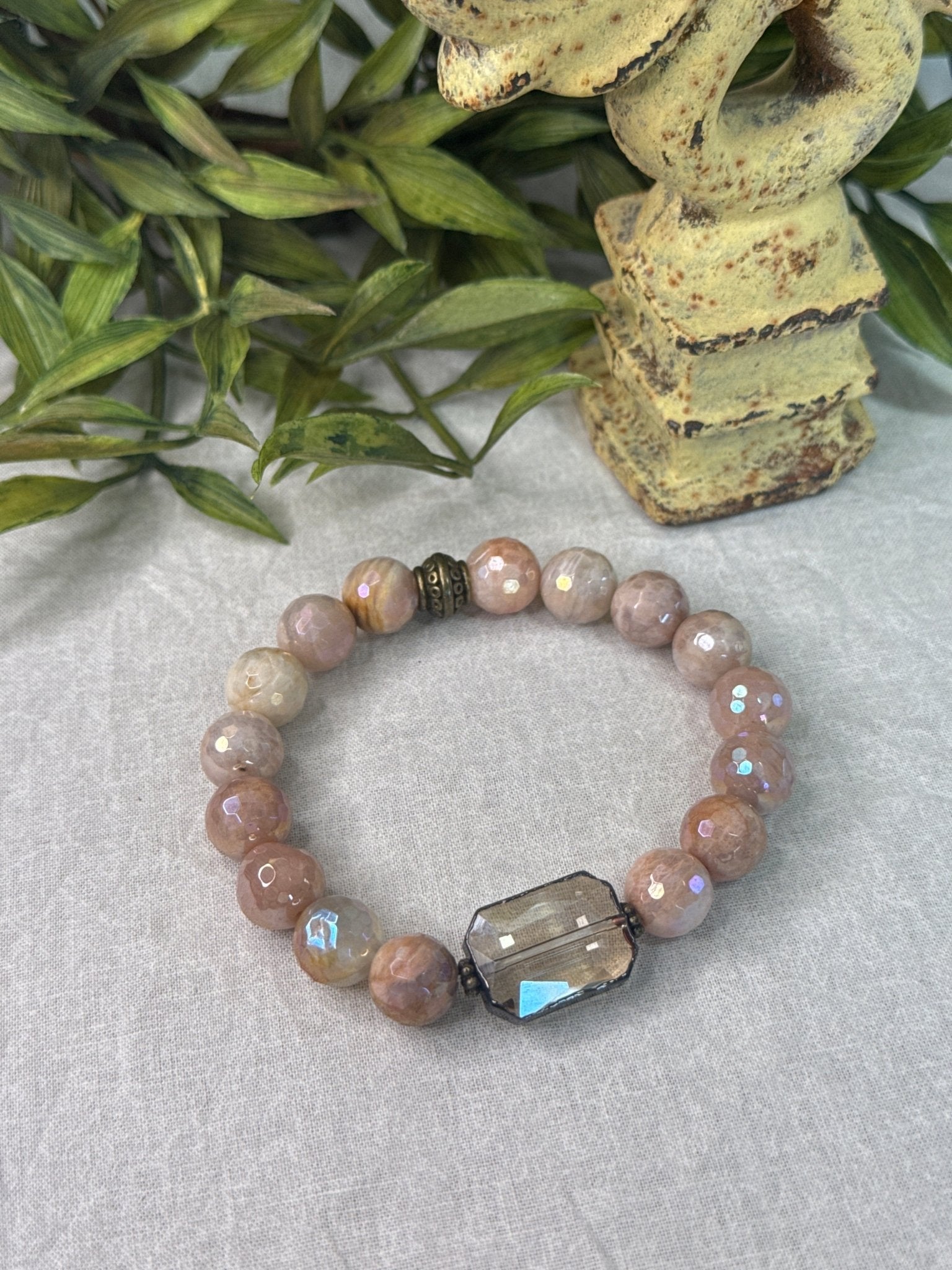 Crystal Accent Bead Stretch Bracelet - Vintage Vault Boutique