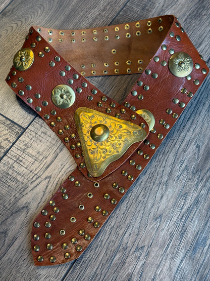 Wide Triangle Buckle Belt