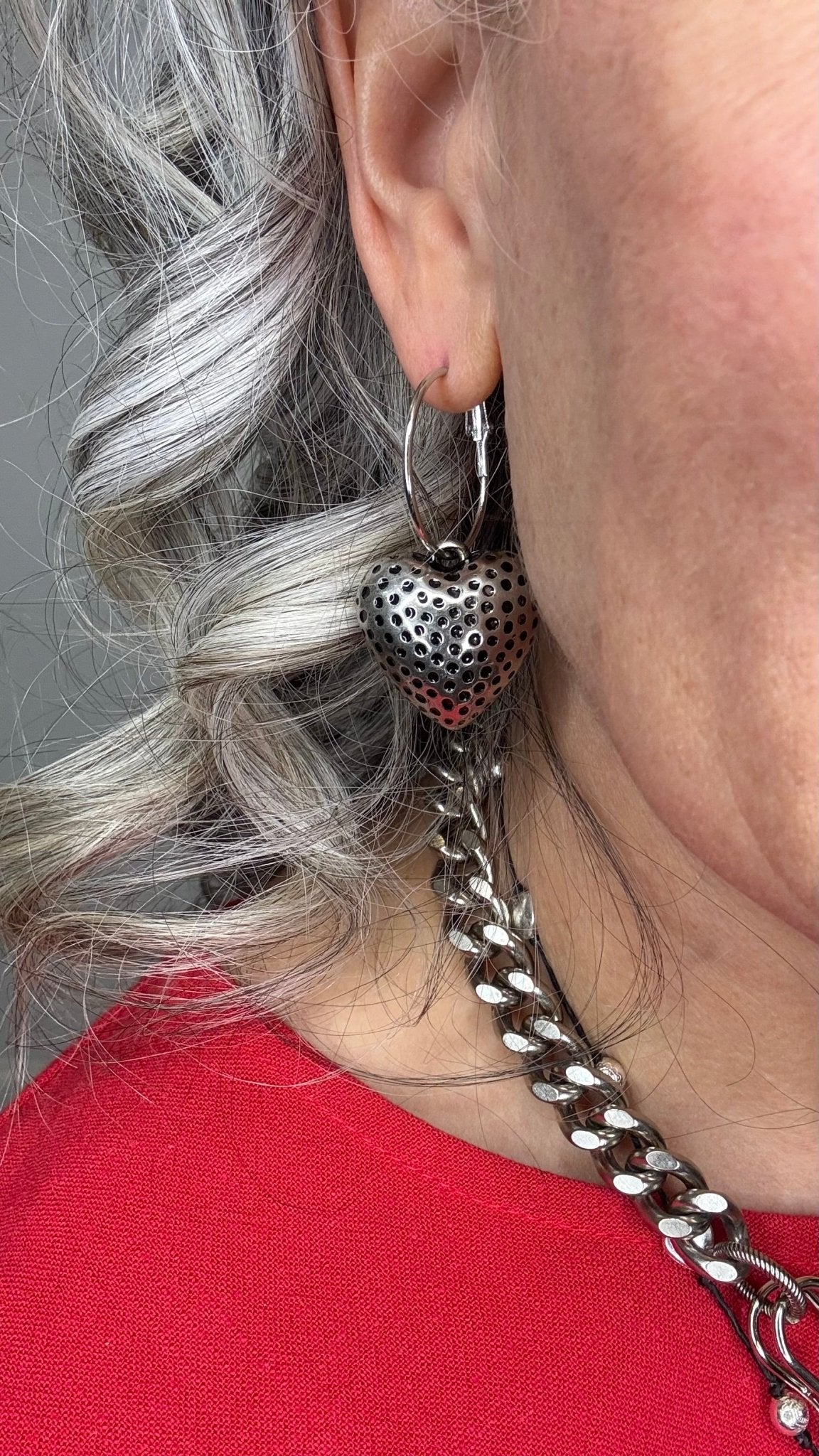 Silver Dimpled Heart Earring - Vintage Vault Boutique