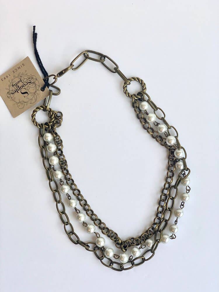 Chained Pearl Necklace - Vintage Vault Boutique