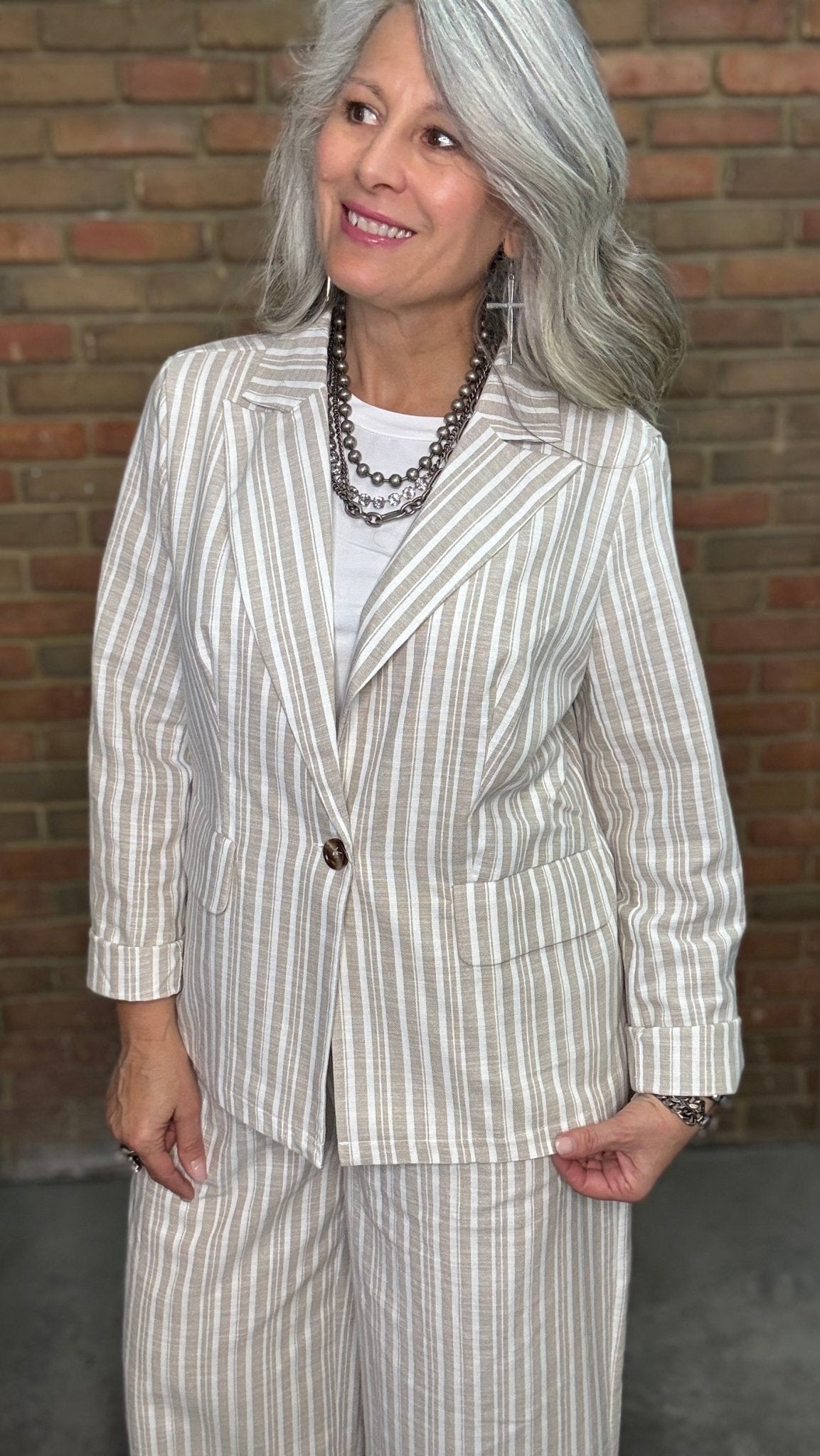 Linen Striped Blazer - Vintage Vault Boutique