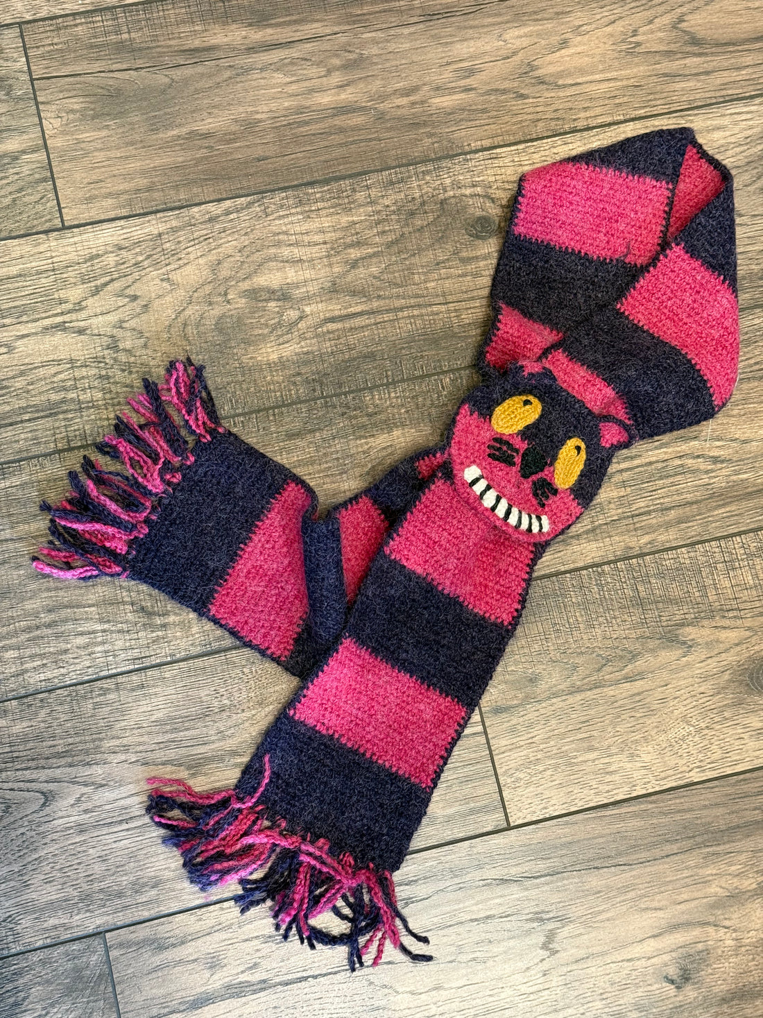 Cheshire Cat Scarf