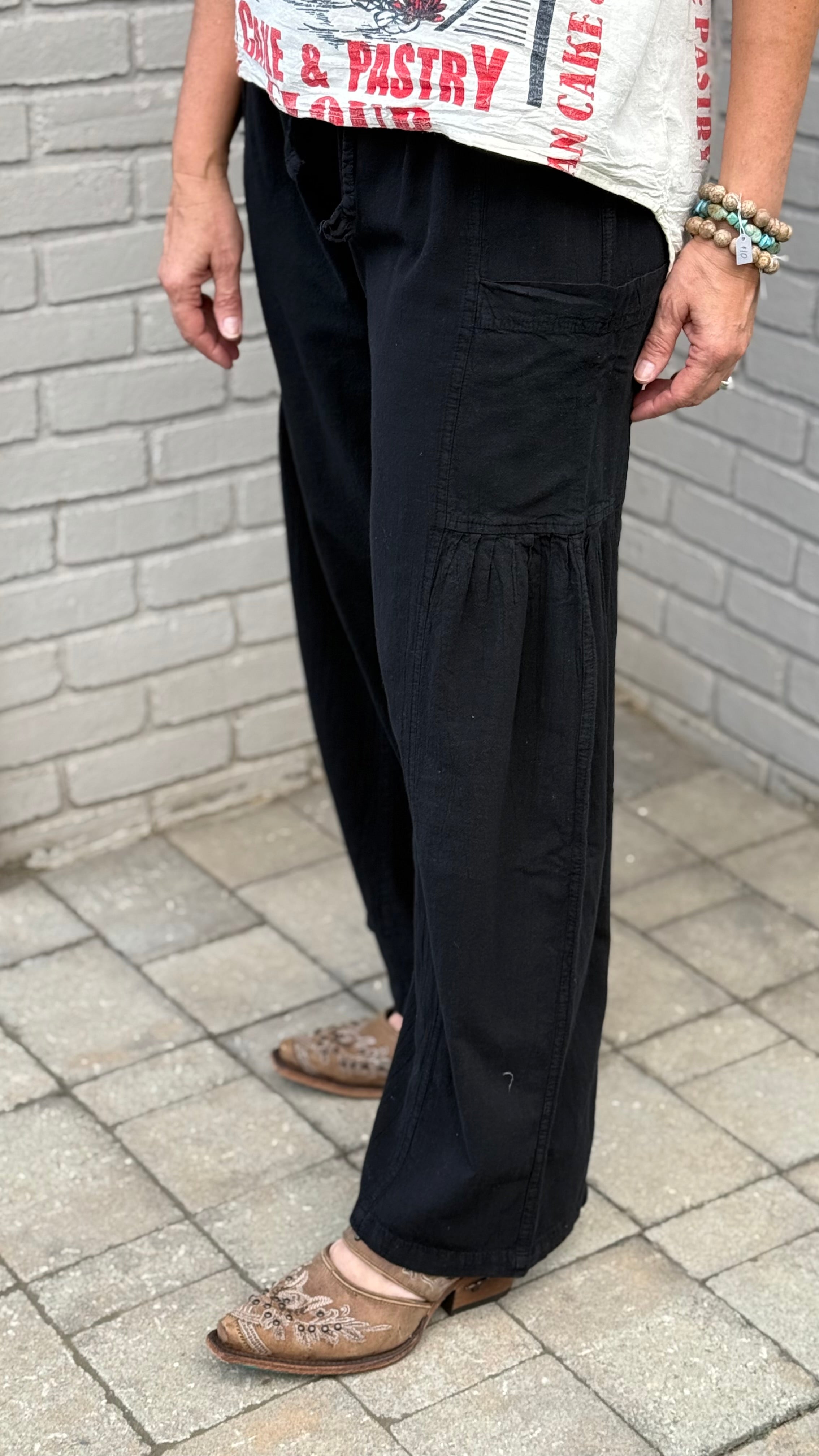 Side Pocket and Gathered Pant Black