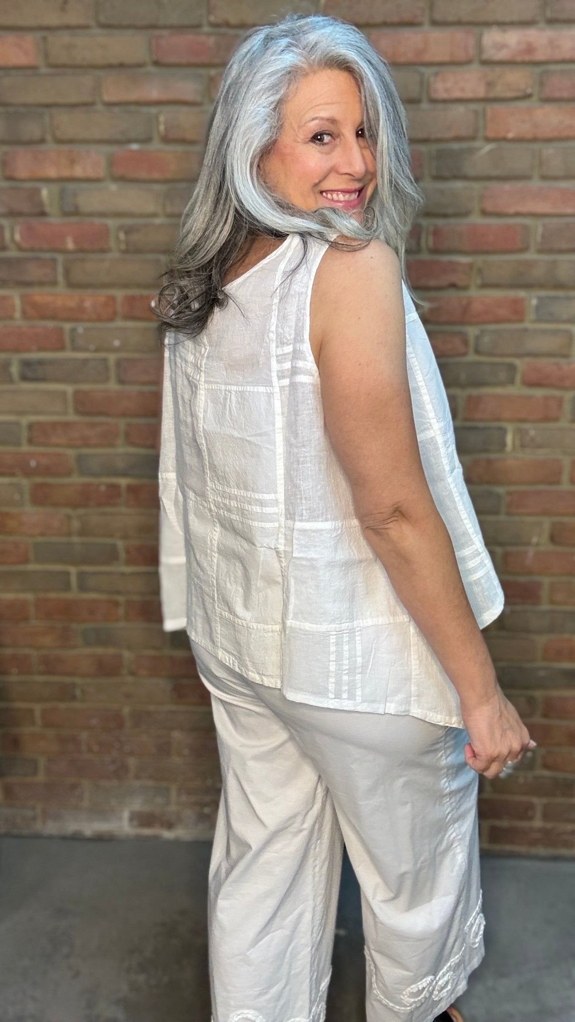 White Pin Tuck Detail Top - Vintage Vault Boutique