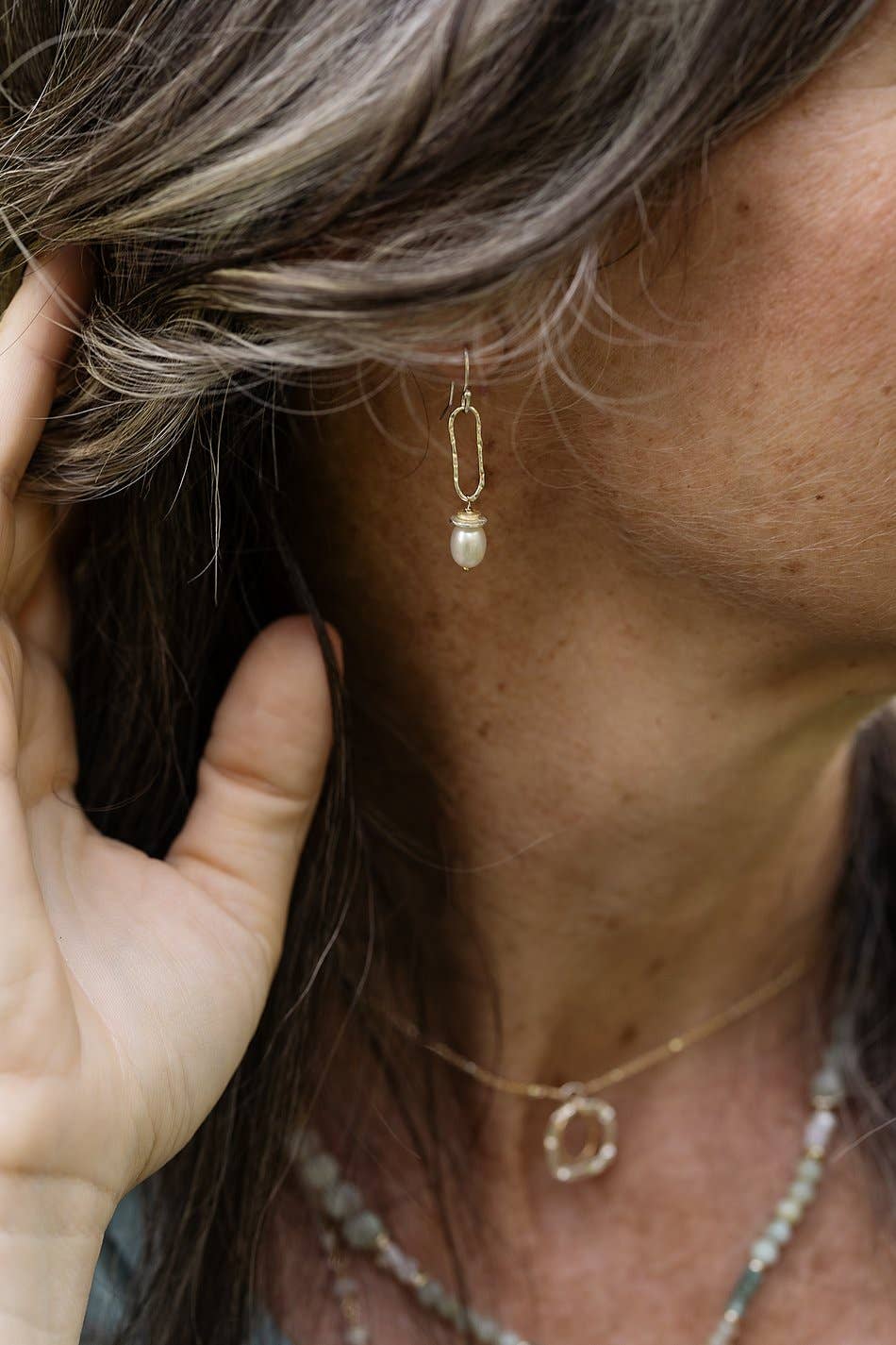 Serenity Freshwater Pearl Earring 082E - Vintage Vault Boutique