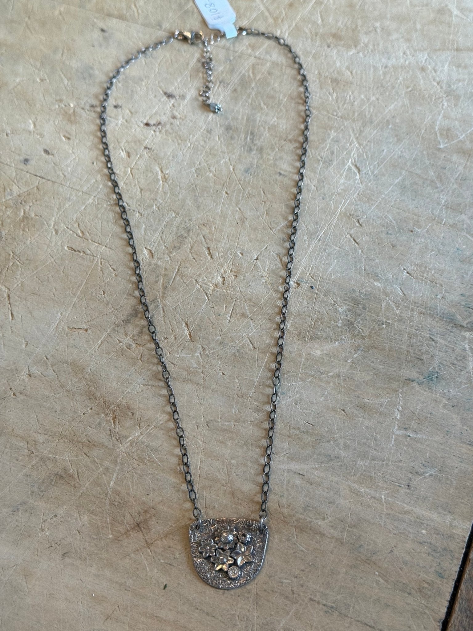 Flower Cluster Necklace - Vintage Vault Boutique