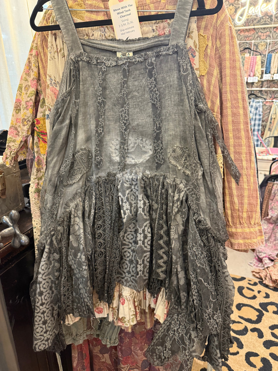 Move With the Wind Tank