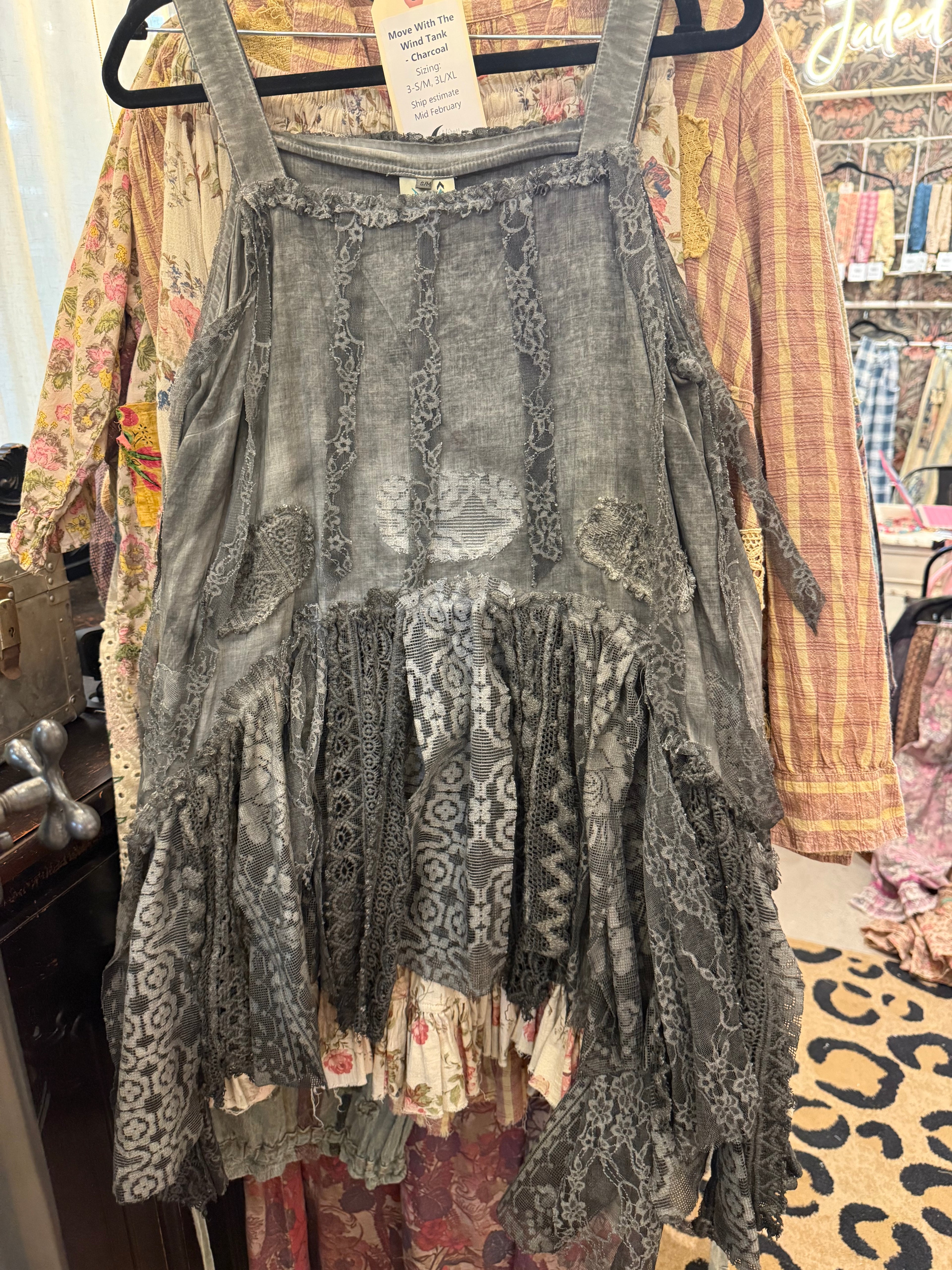 Move With the Wind Tank