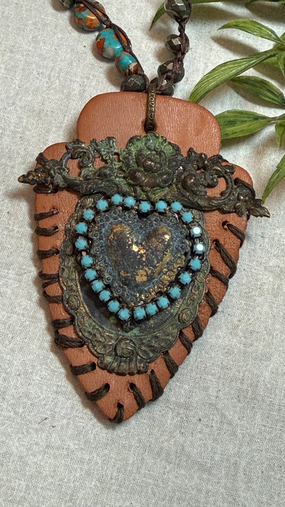 Leather arrowhead with Heart necklace - Vintage Vault Boutique