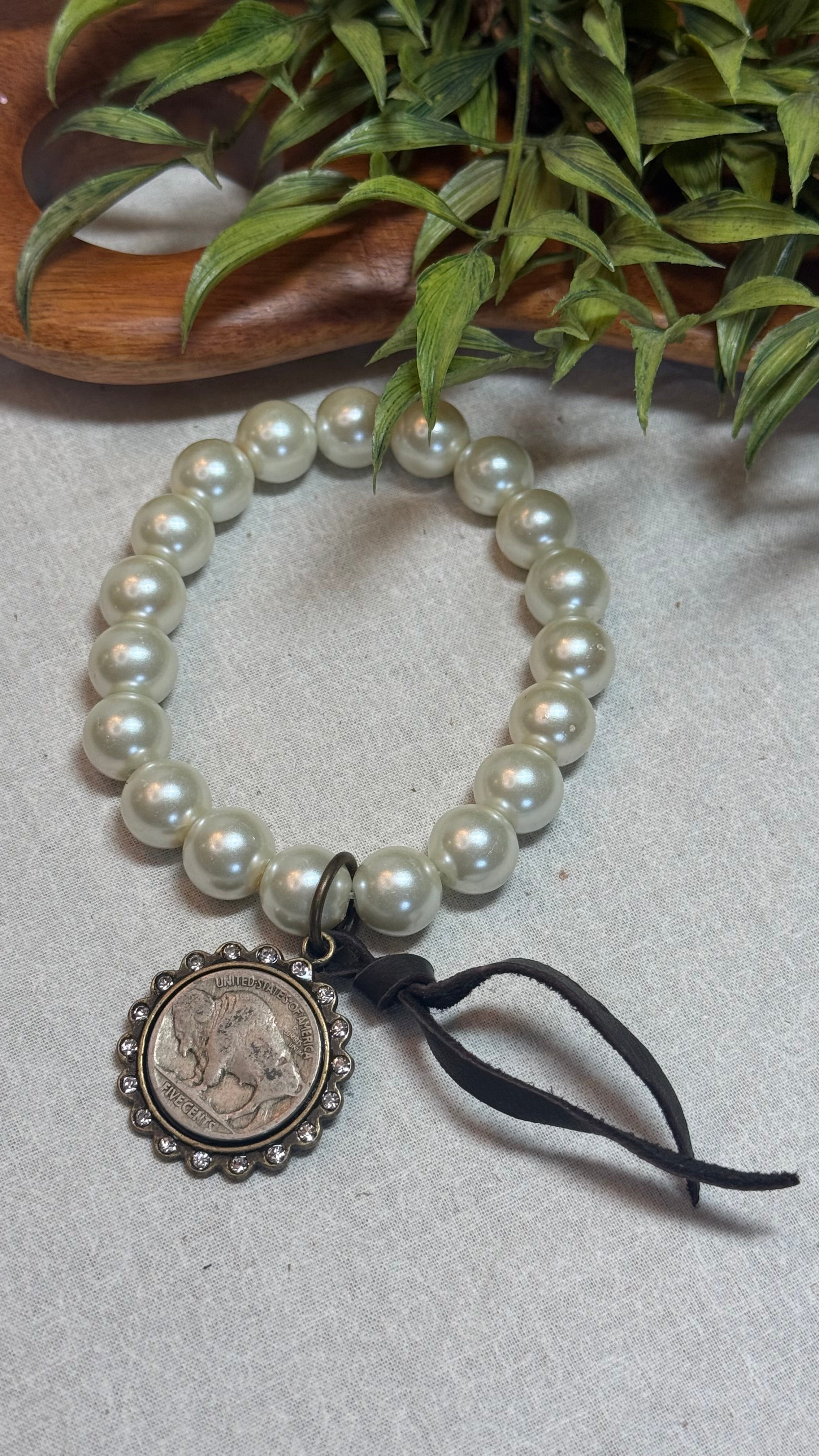 Pearl Nickel Stretch Bracelet