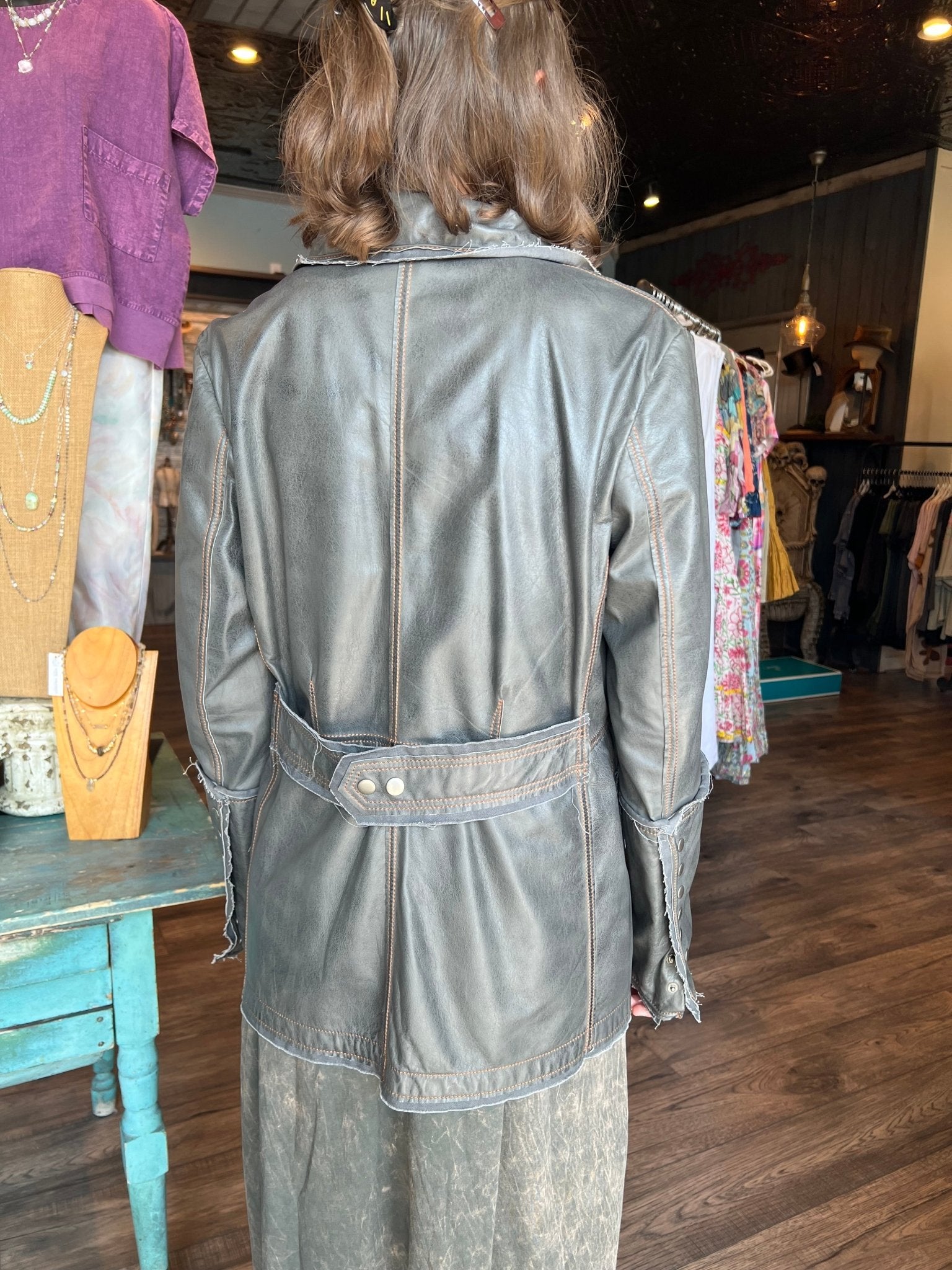 MERYL- DYE LEATHER - Vintage Vault Boutique