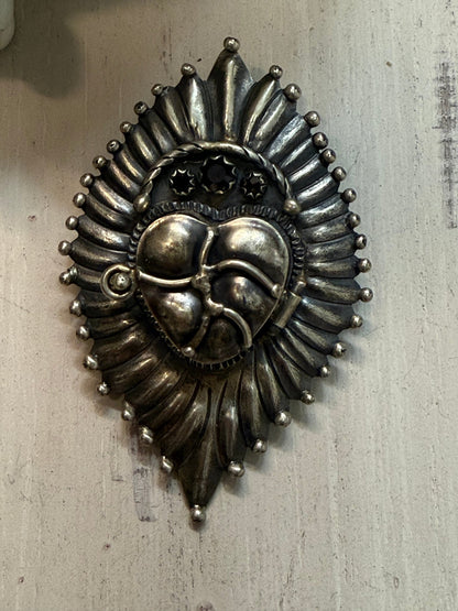 Silver Medallion Locket Pendent - Vintage Vault Boutique