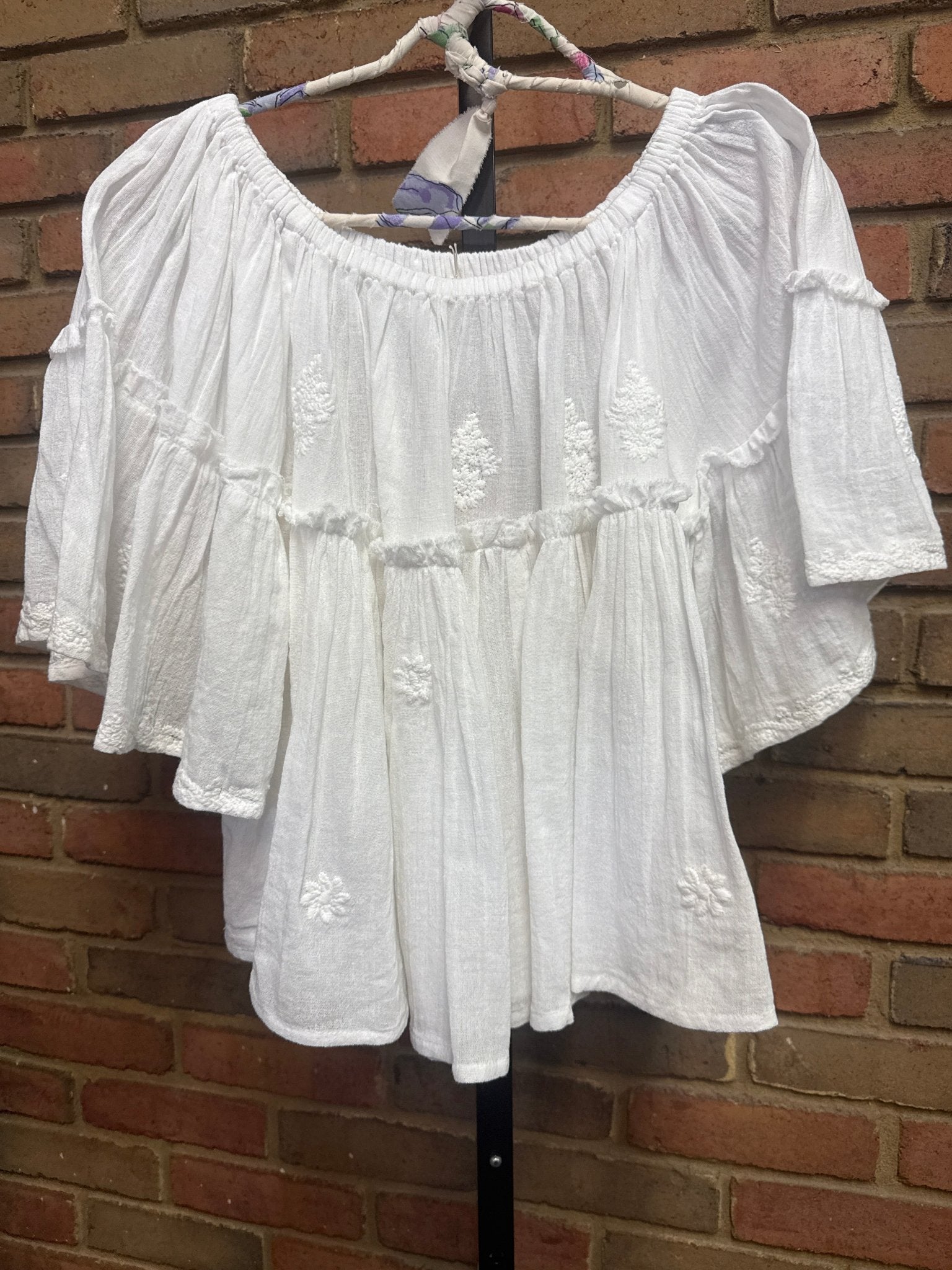 Off-White Embroidery Top - Vintage Vault Boutique