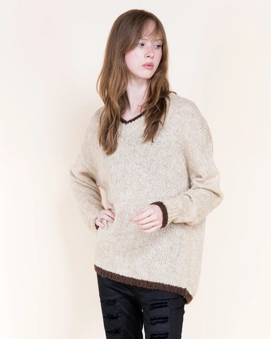 Contrast Hem V-Neck Wool Blend Sweater - Vintage Vault Boutique